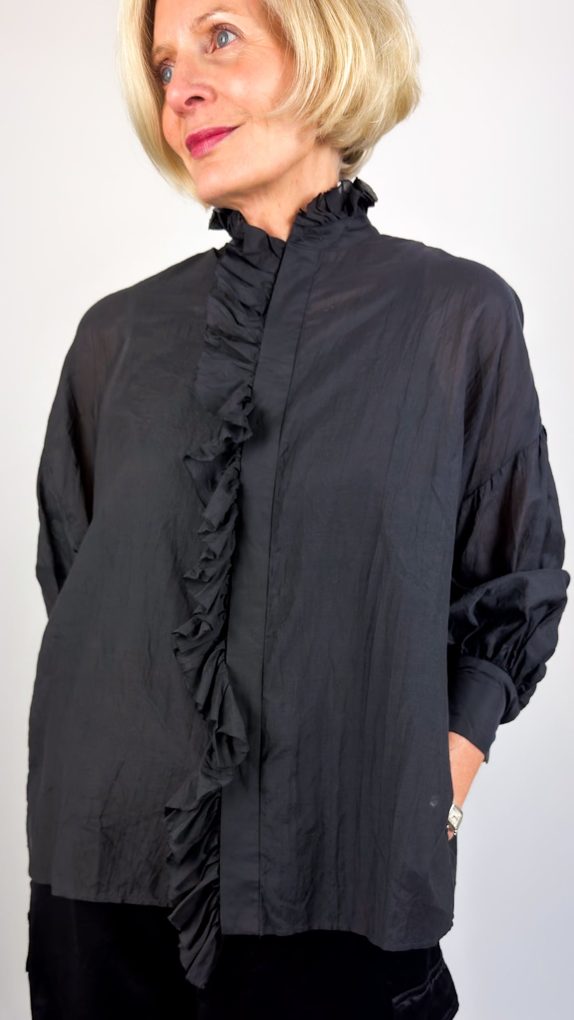 Toujours Bishop Sleeve Shirt Navy Black