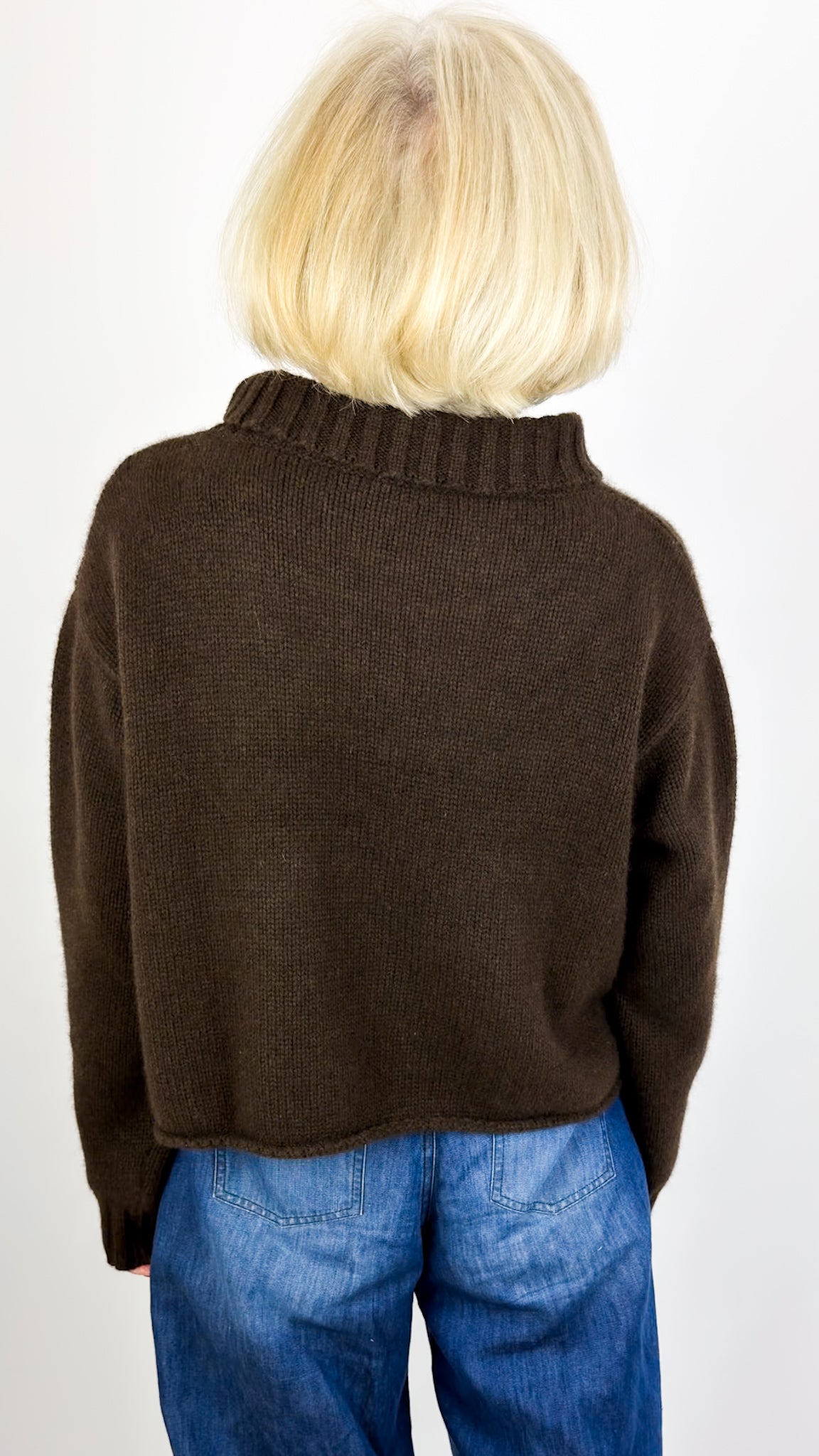 Cordelia James Short Roger Jumper Chocolate