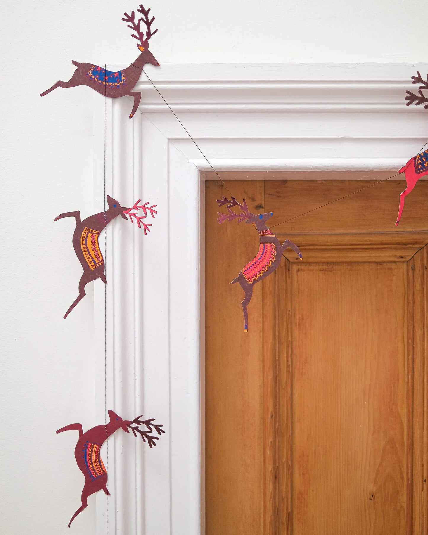 East End Press Garland: Reindeers
