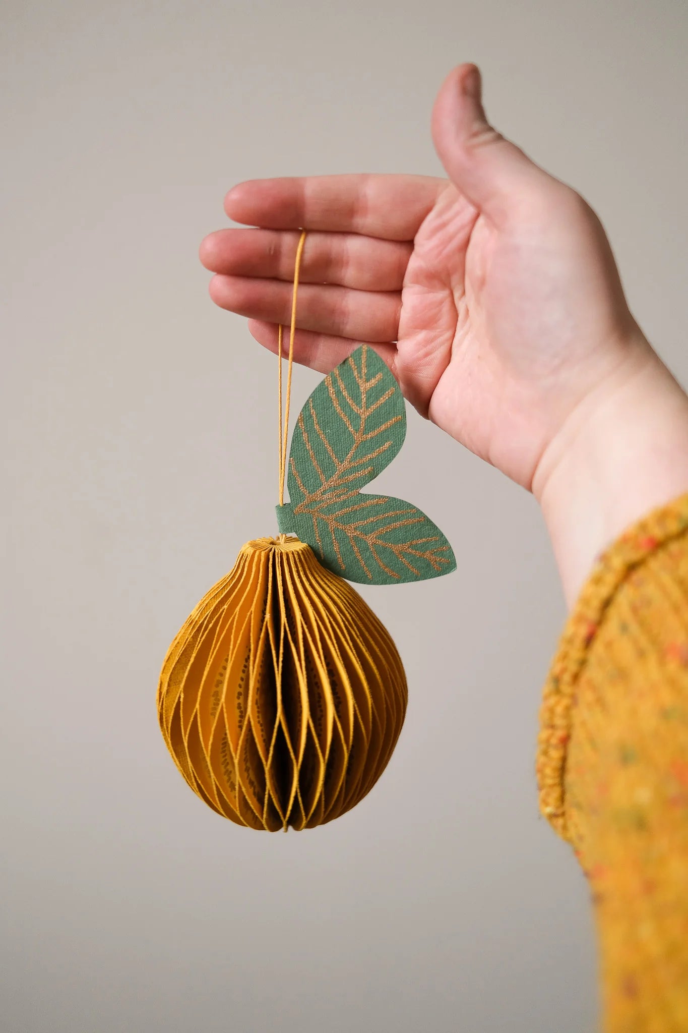East End Press Honeycomb Decoration