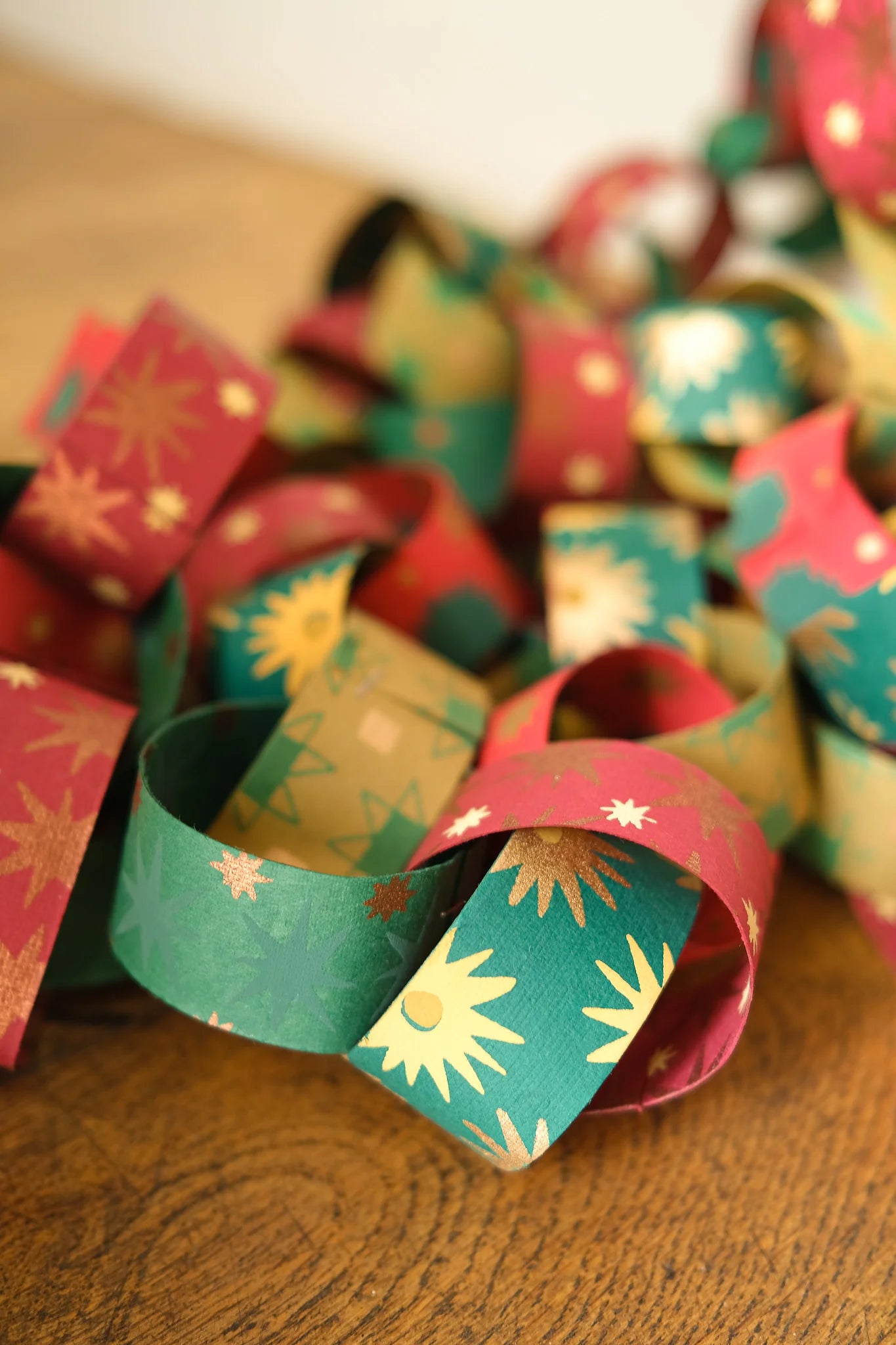 East End Press Paper Chain: Festive
