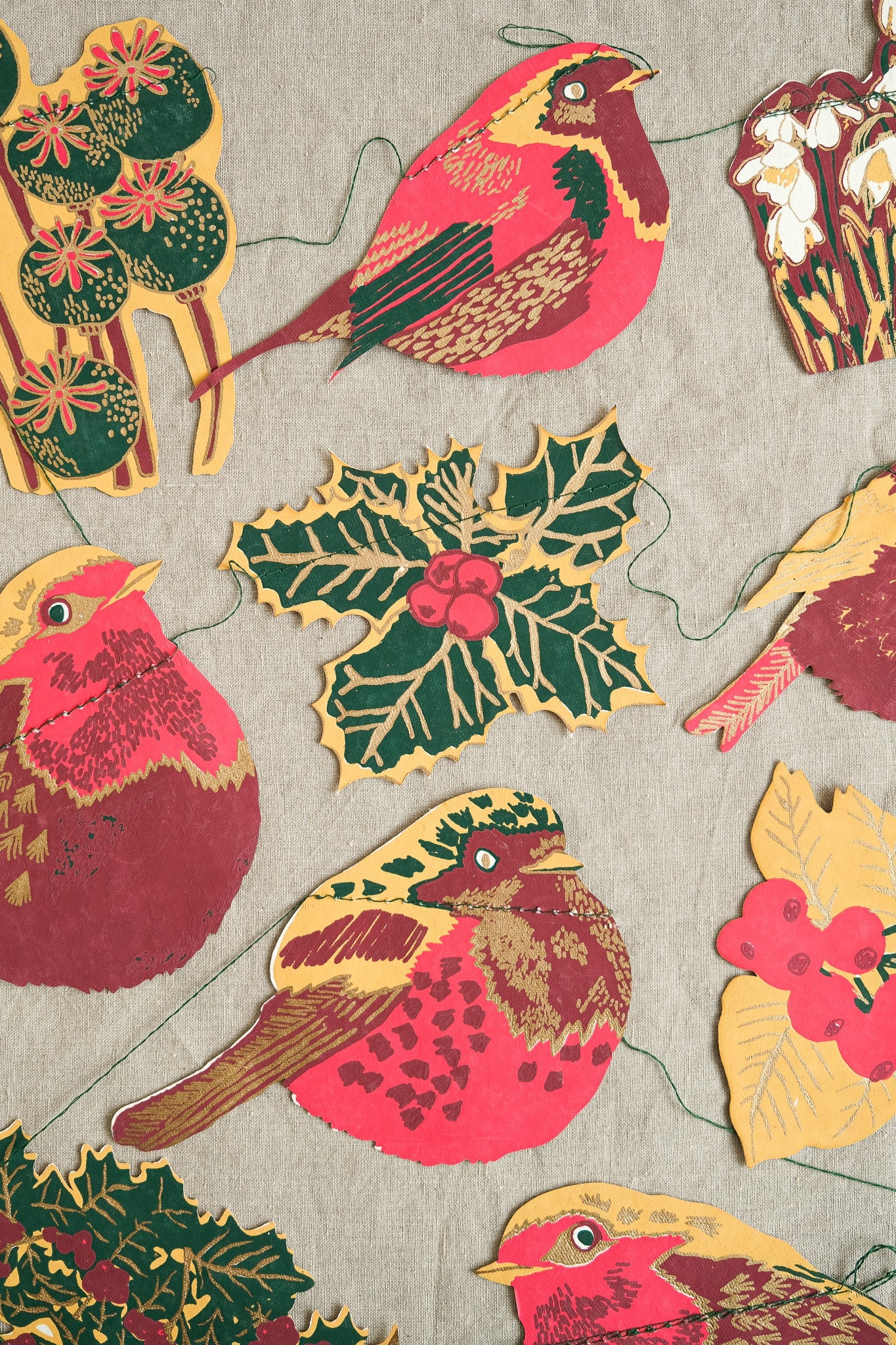 East End Press Garlands: Hedgerow