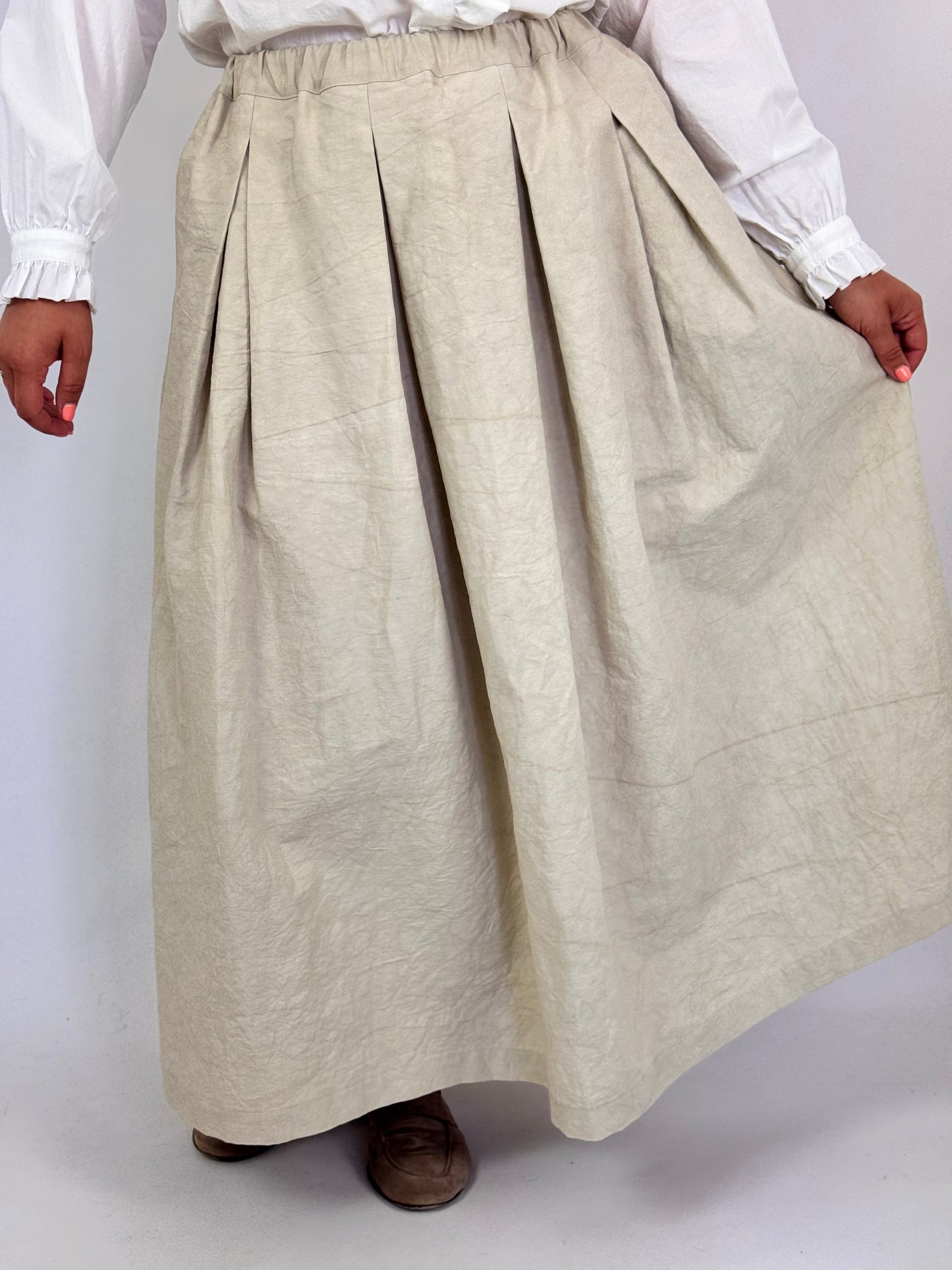 Kagure 111 Tuck Skirt Light Beige