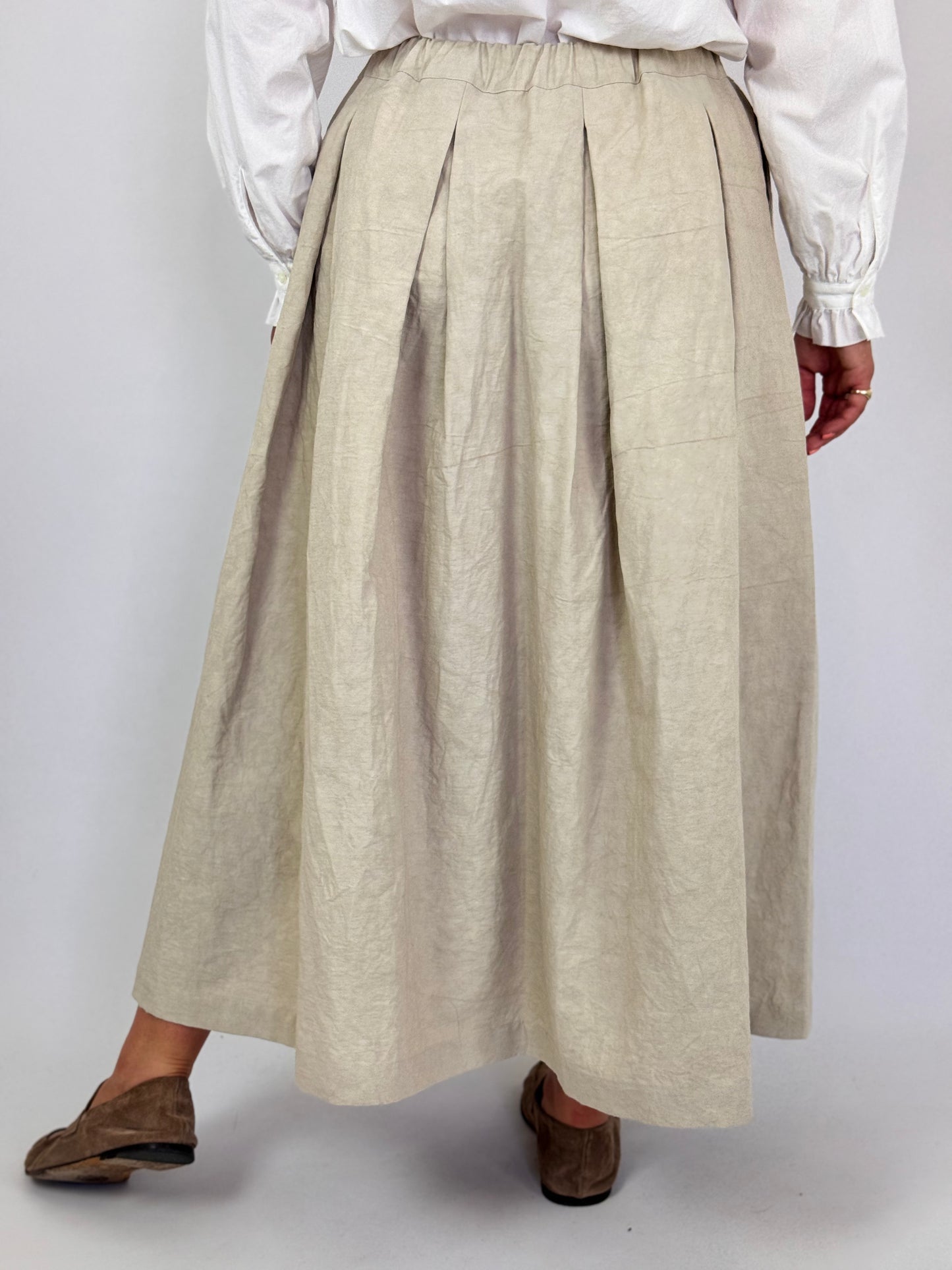 Kagure 111 Tuck Skirt Light Beige