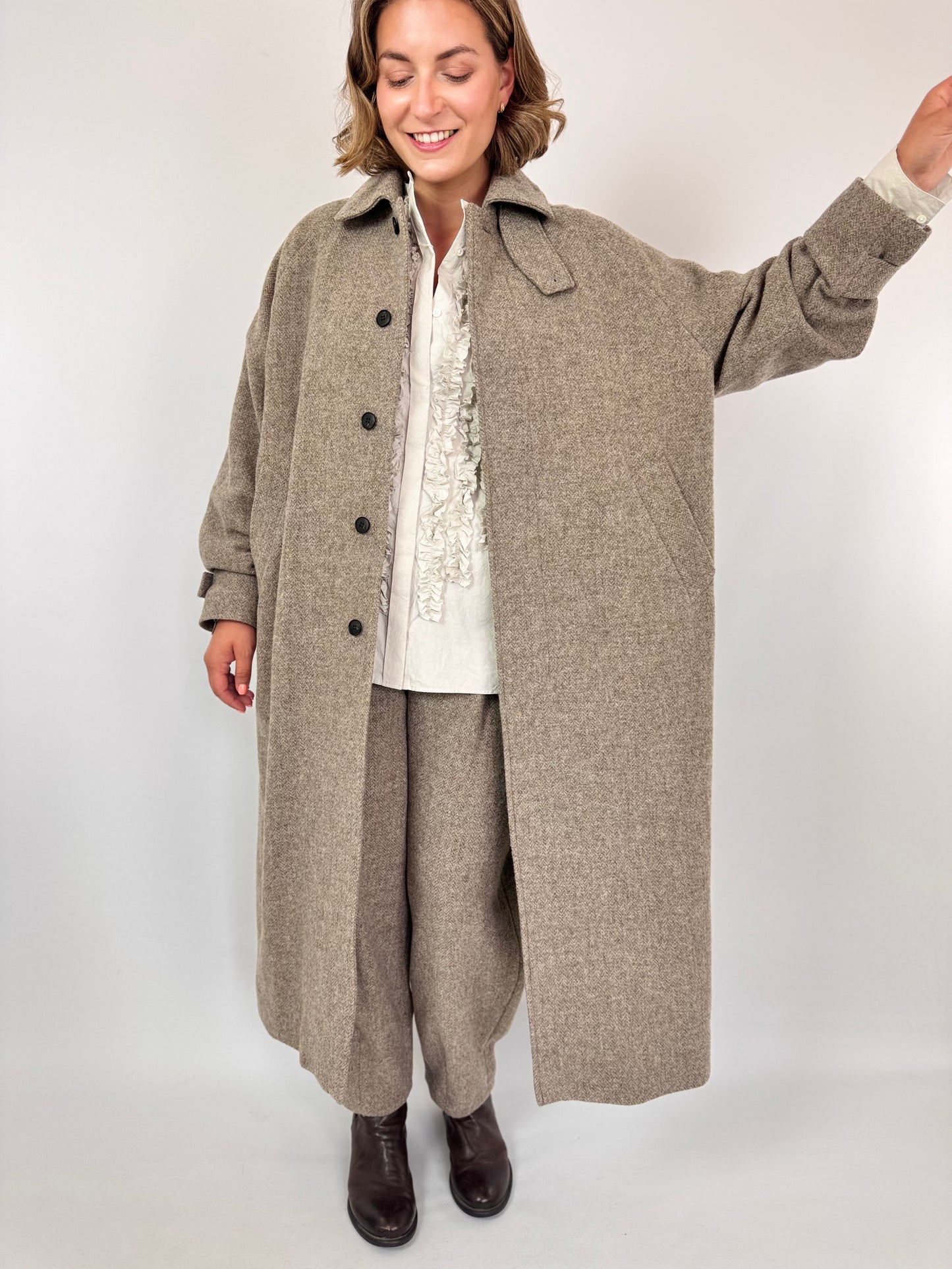 Kagure 126 Wool Bal Coat Beige