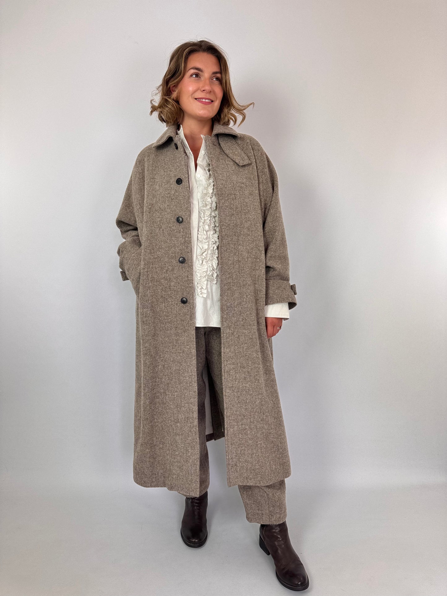 Kagure 126 Wool Bal Coat Beige