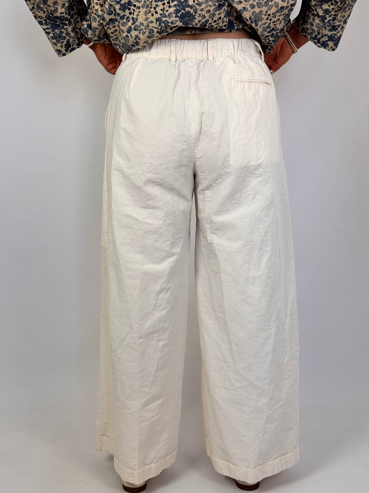 Bergfabel Wendy Trousers Off-White