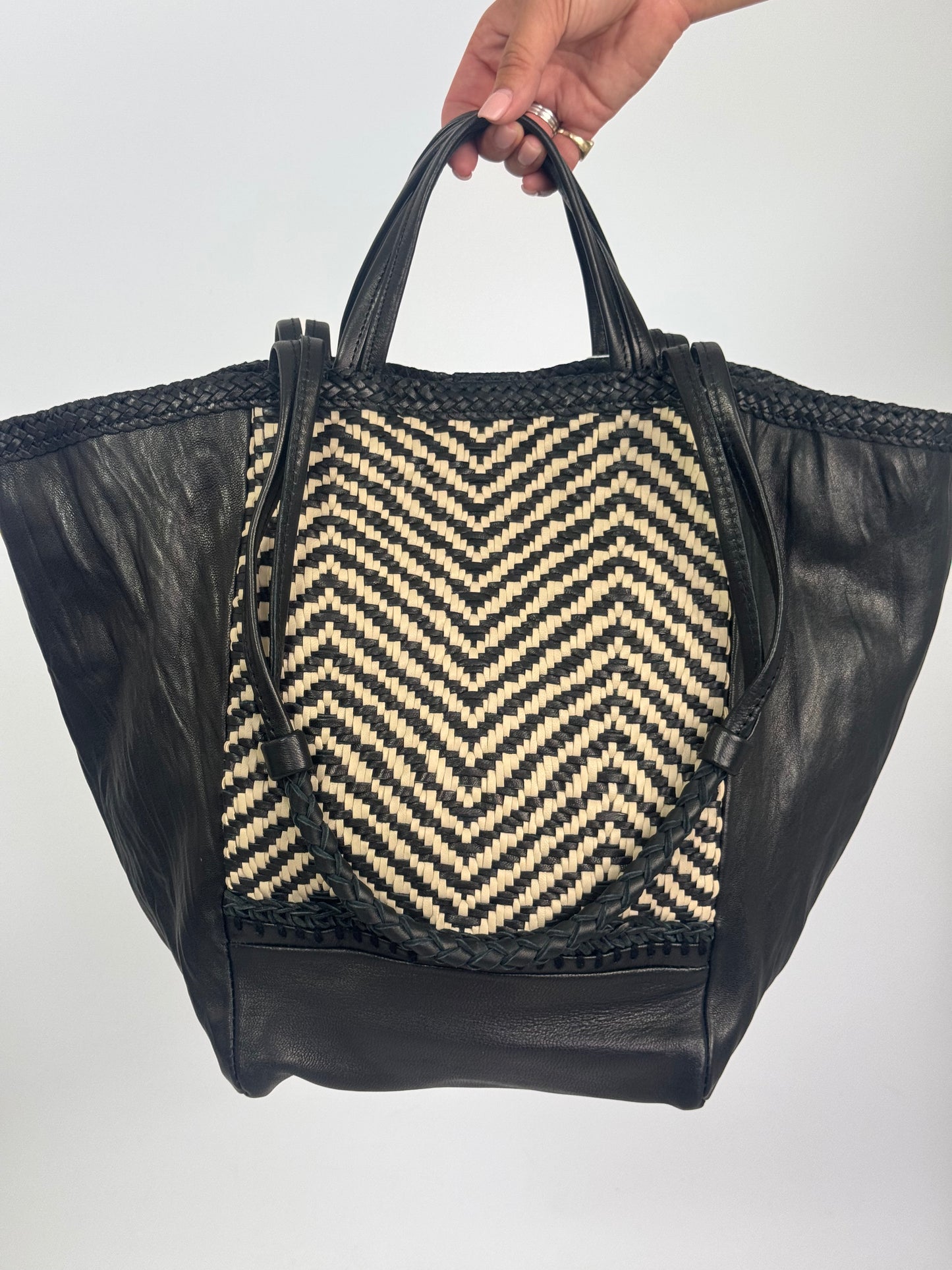 Enshalla 47L18 Bag Black/Cream