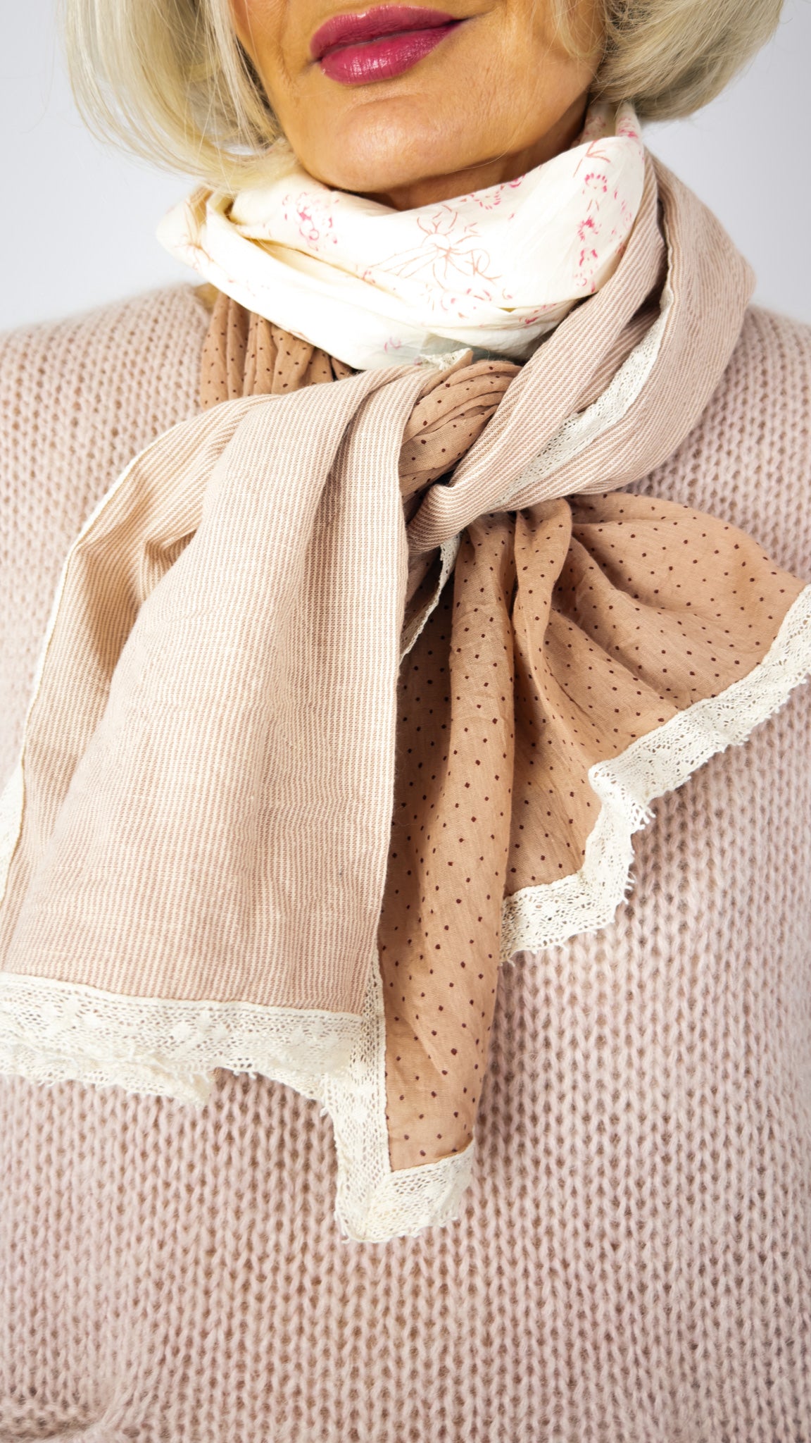 Les Ours Pauline Scarf Mix 1