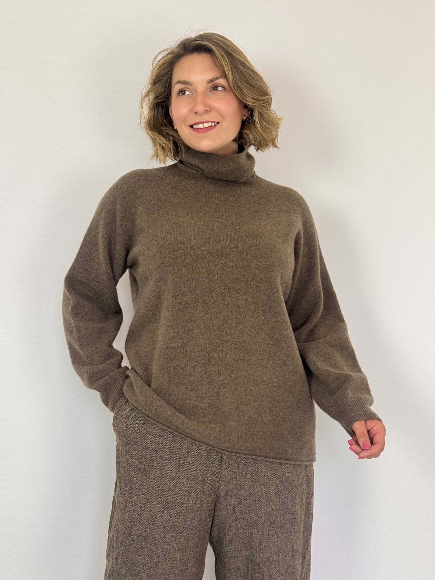 Pas De Calais 2600 Turtleneck Jumper Brown