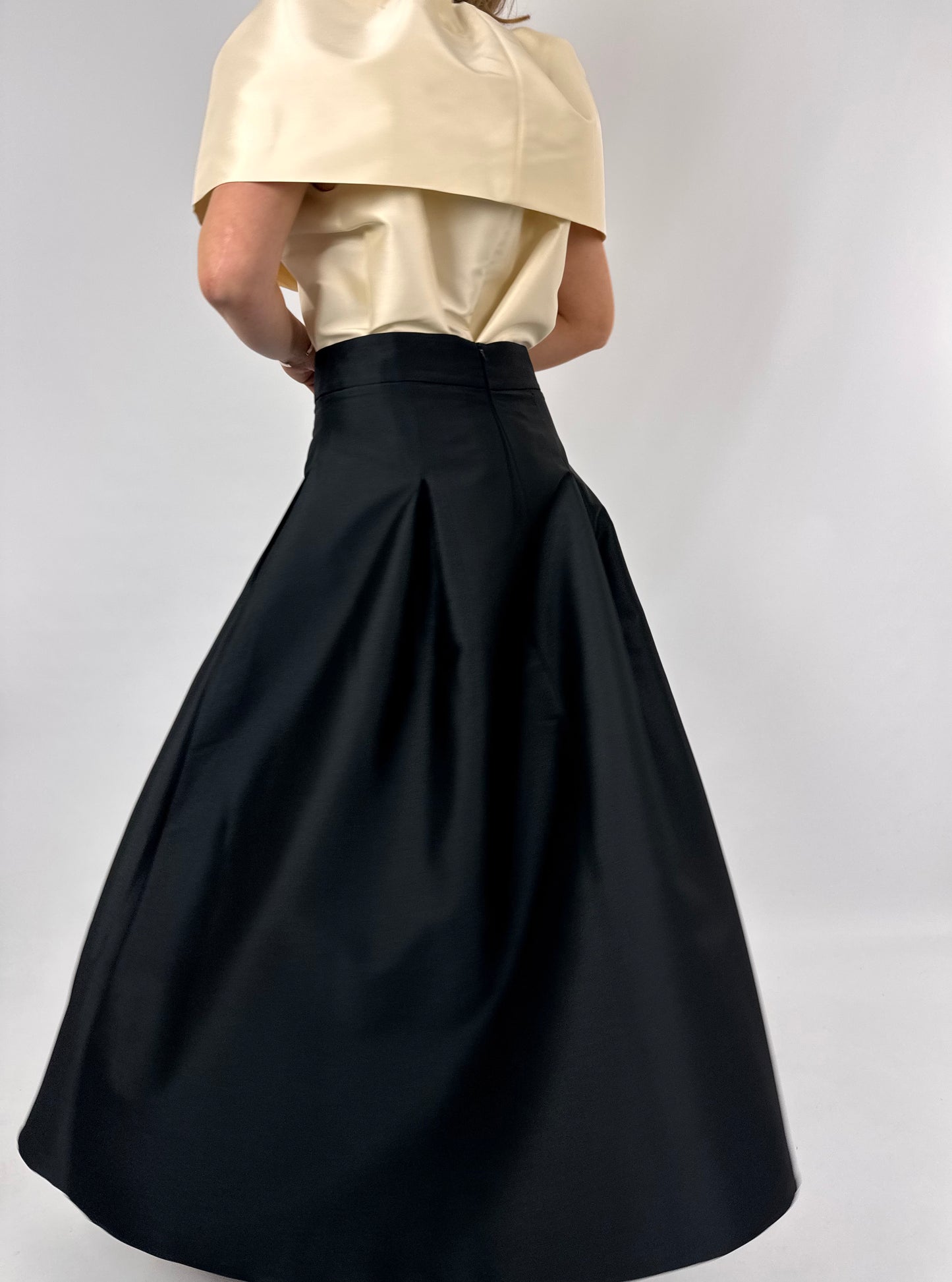 Roisin Linnane Halston Skirt Black