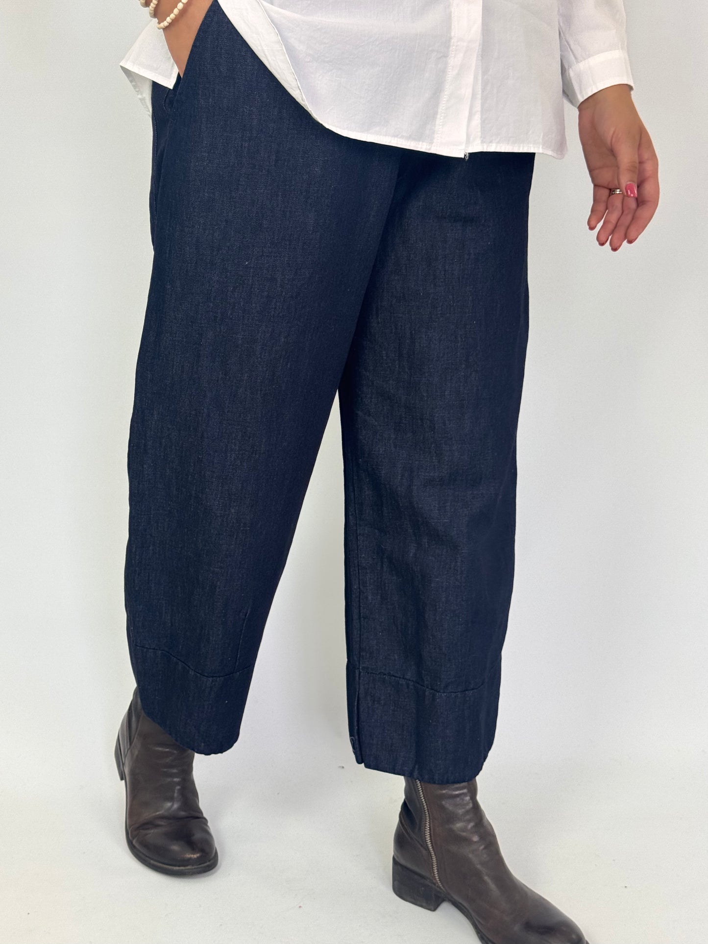 Aequamente 252 Trousers Denim