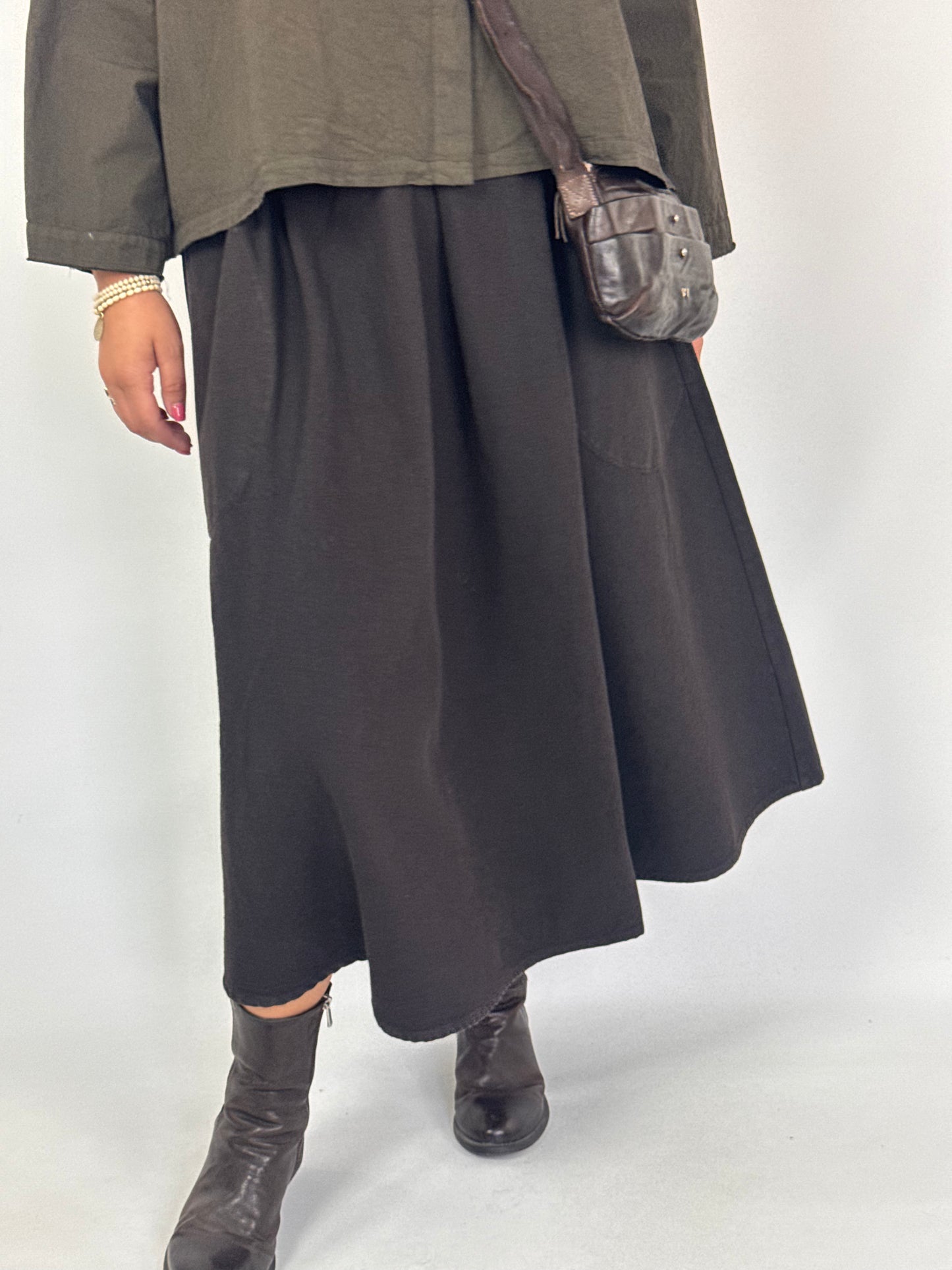 Aequamente 249 Skirt Ebano