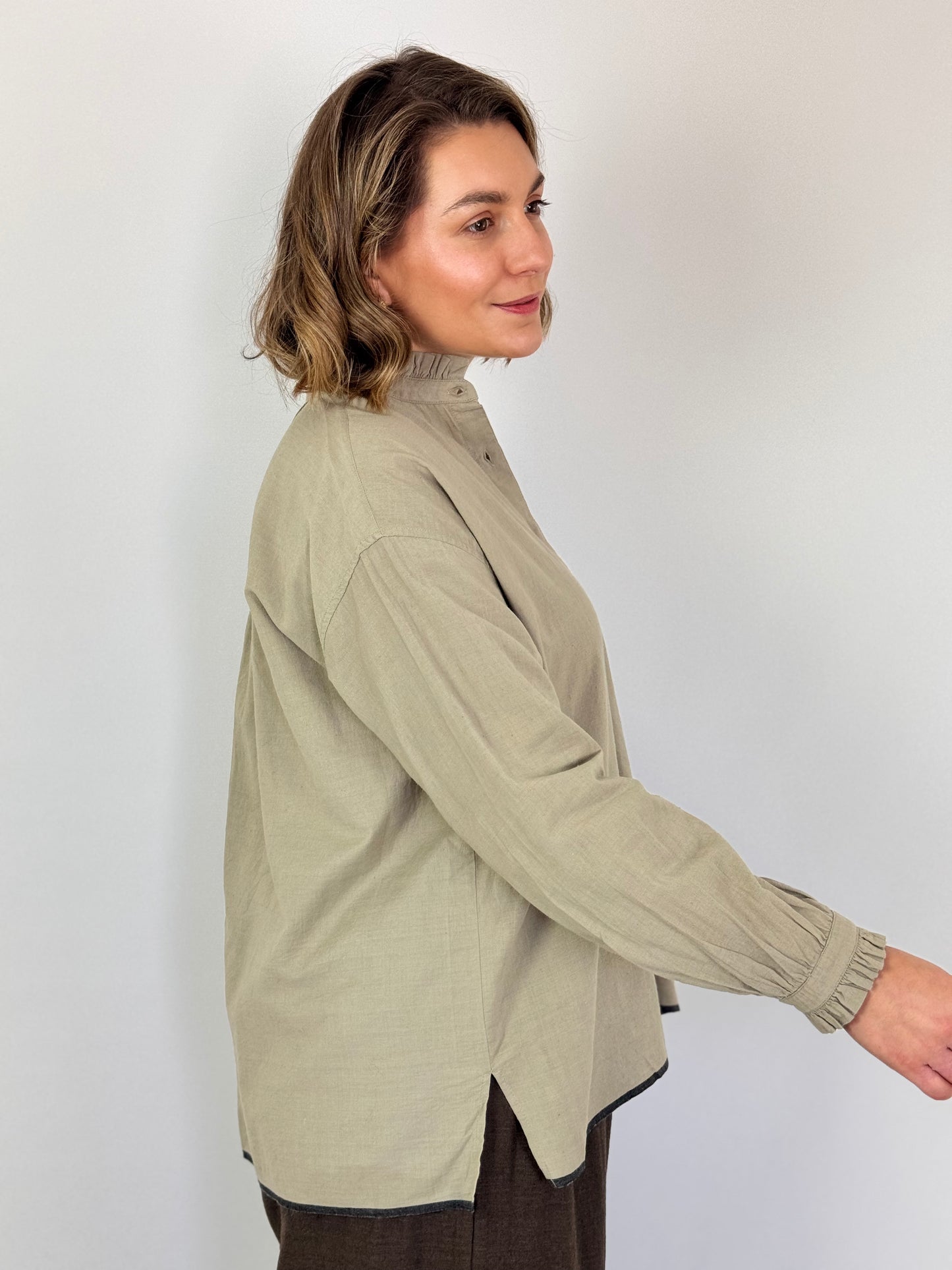 Maison de Soil 721 Pin-tuck Shirt Beige