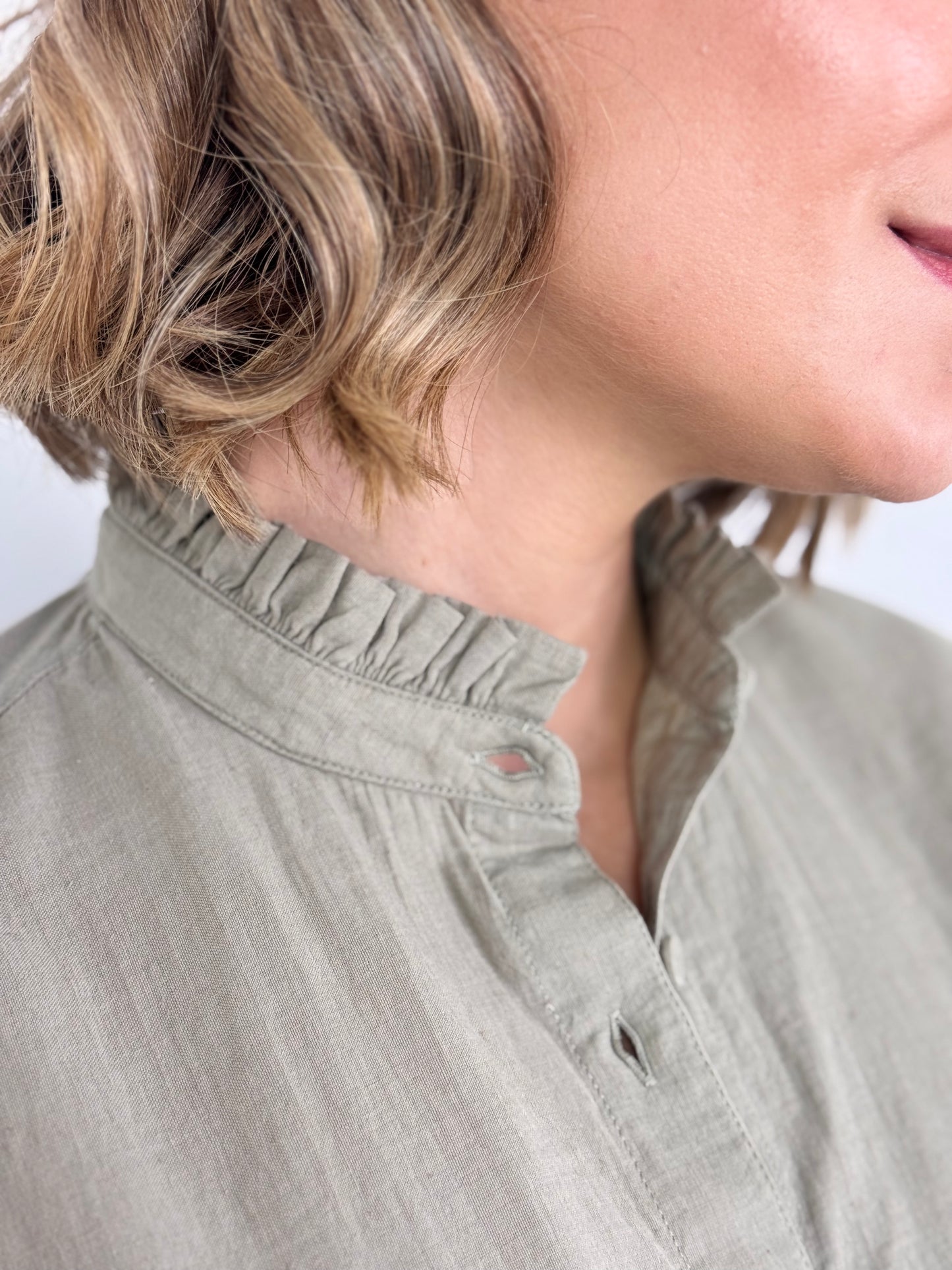 Maison de Soil 721 Pin-tuck Shirt Beige
