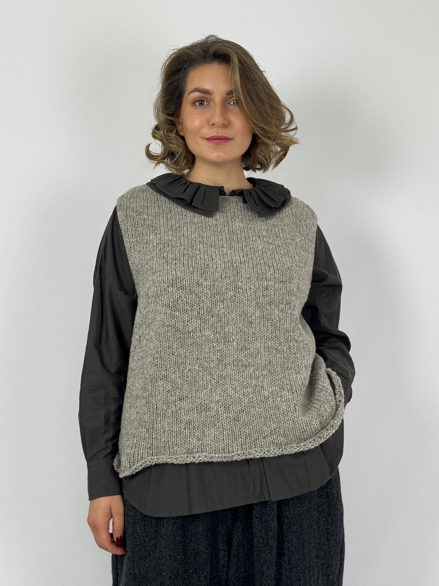 Kagure 101 Sleeveless Jumper Grey