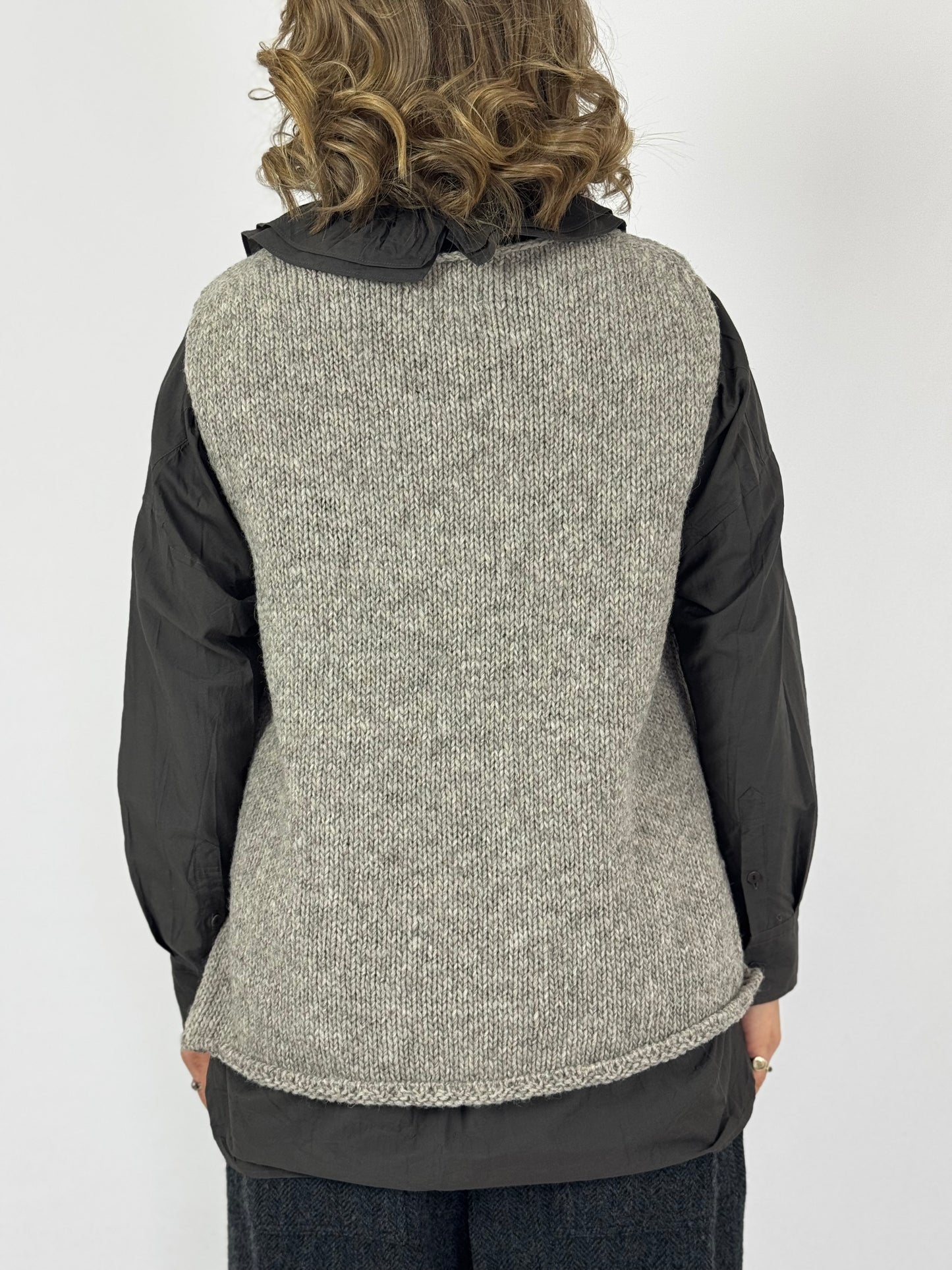 Kagure 101 Sleeveless Jumper Grey