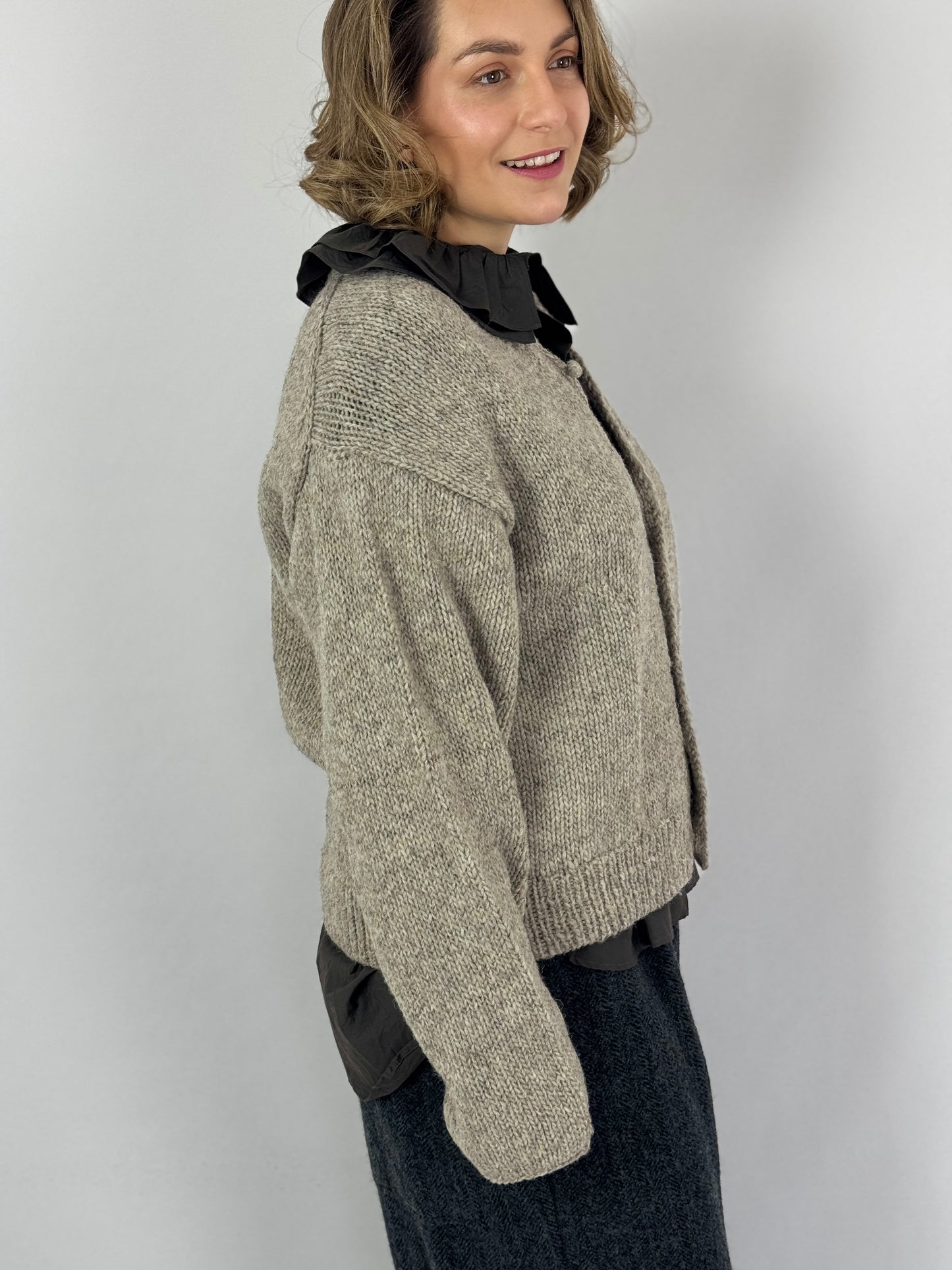 Kagure 102 Cardigan Grey