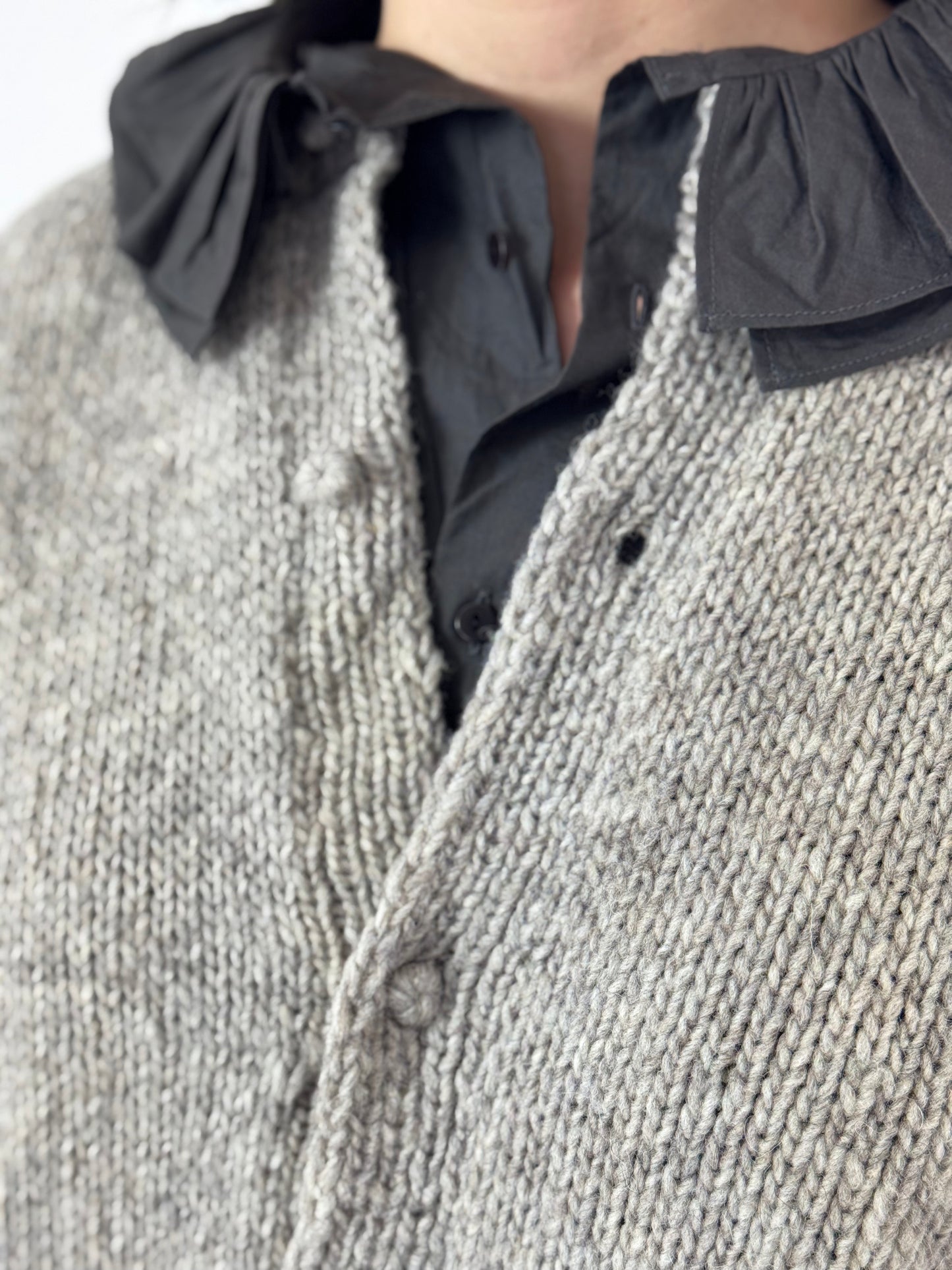 Kagure 102 Cardigan Grey