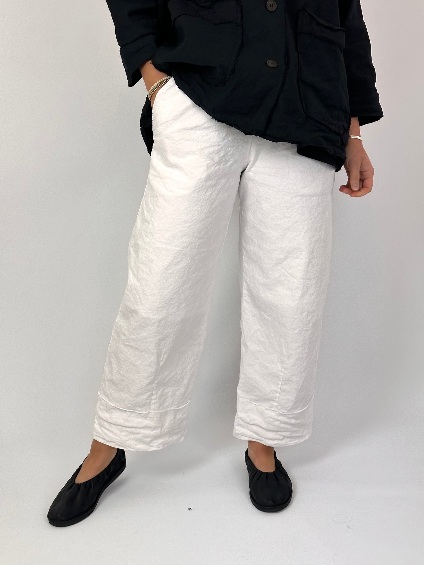 AQM 106 Trousers White