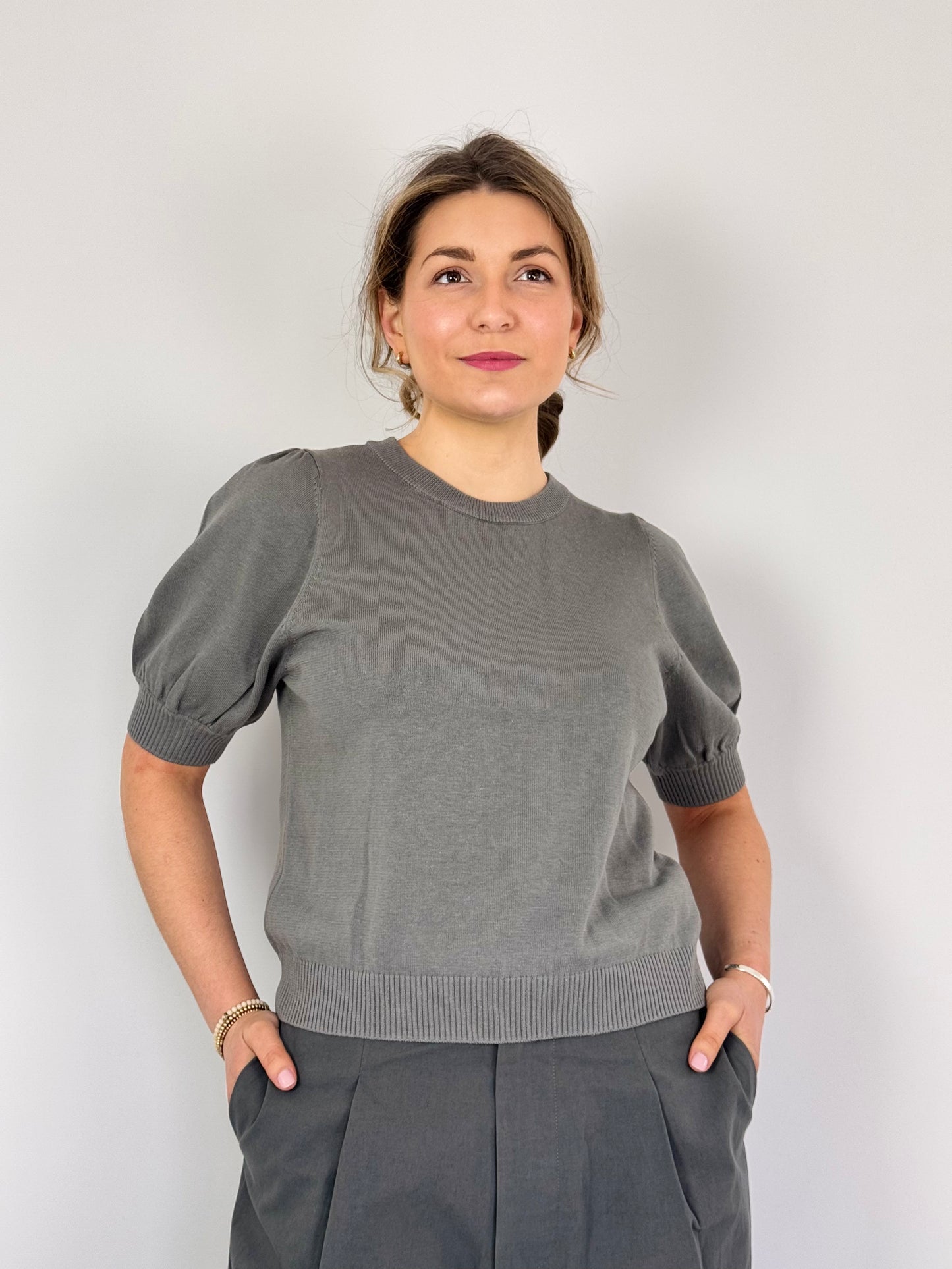 Vic & Bert Wallis Top Grey