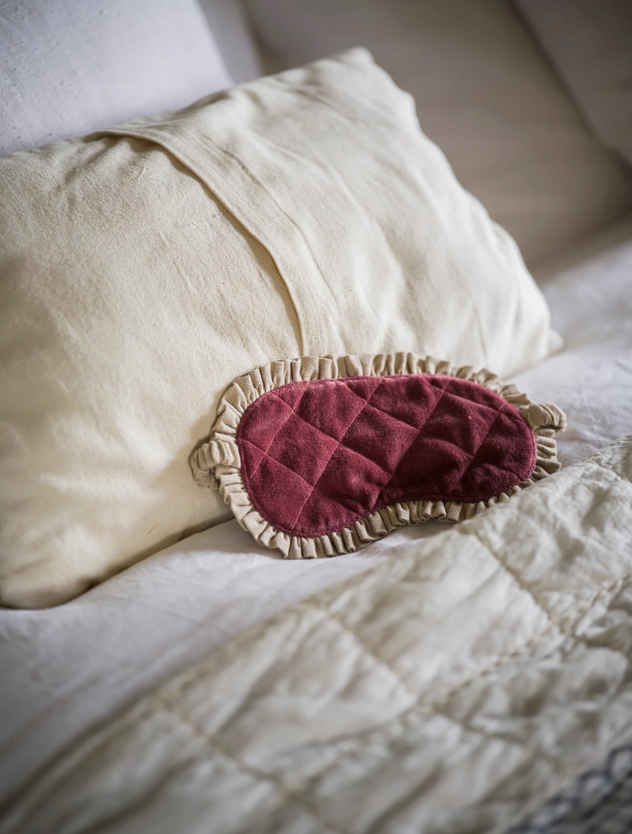MeanWhile Velvet/Linen Eye Mask
