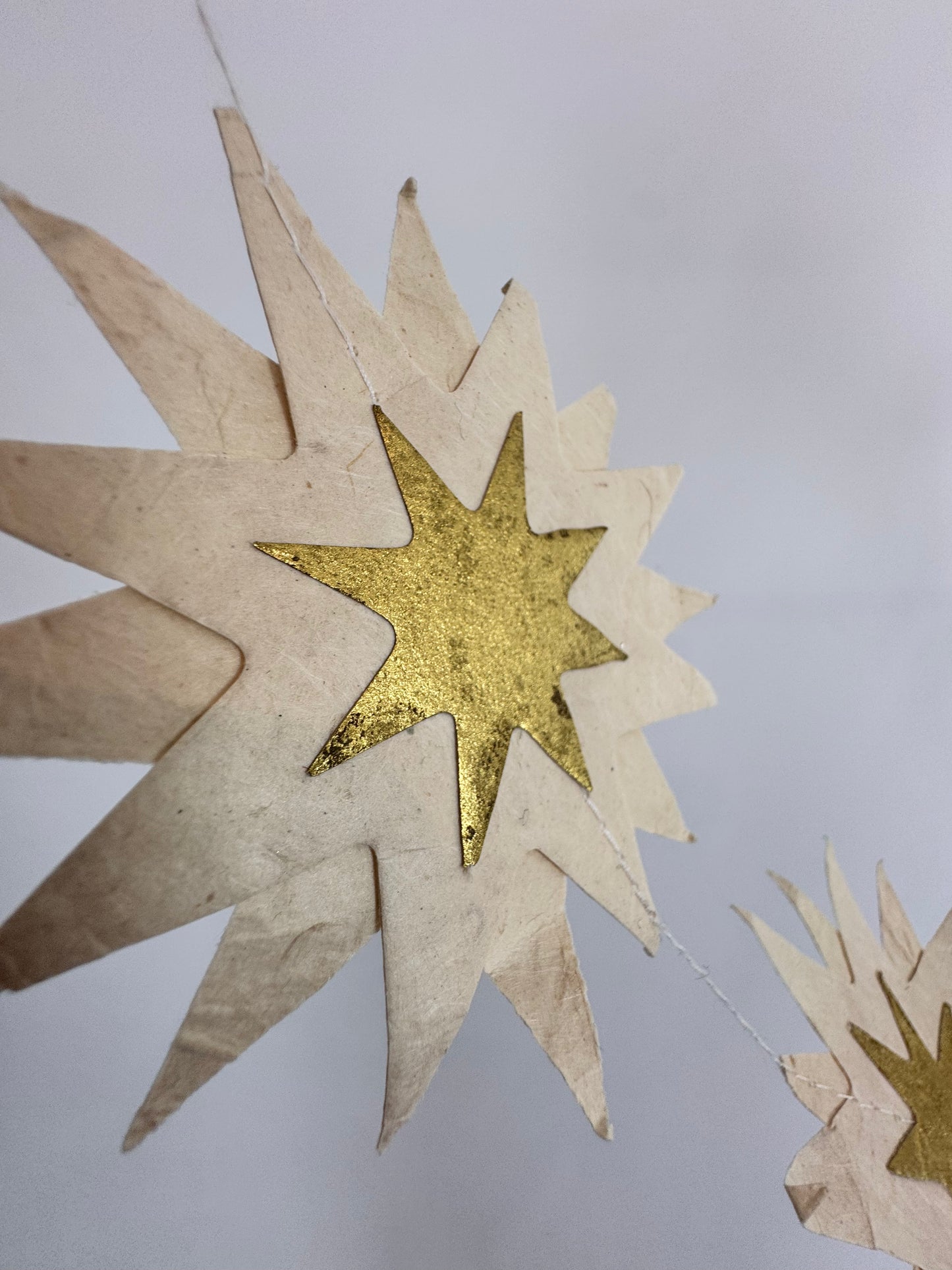 A World of Craft Falling Star Garland White/Gold