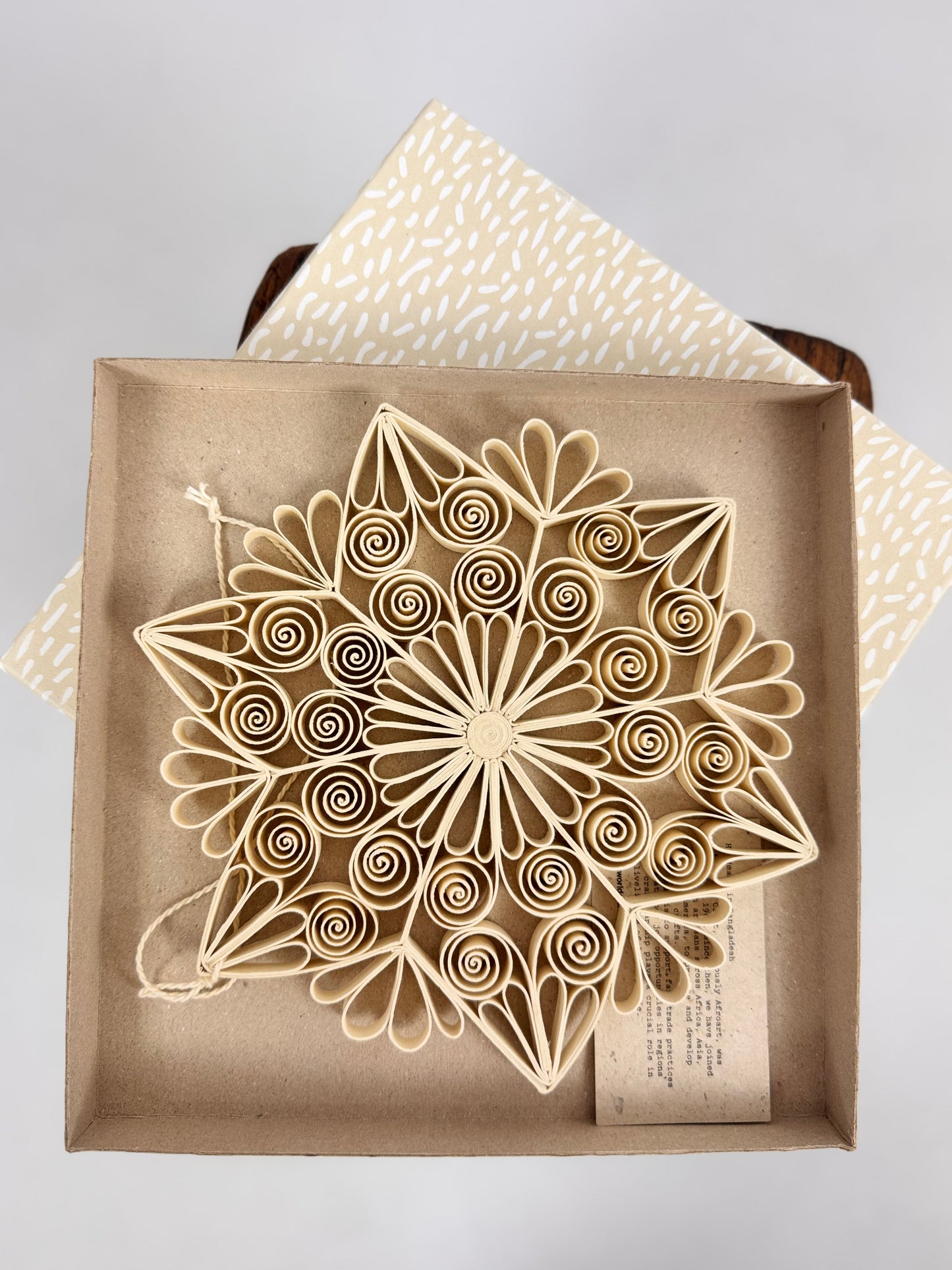 A World of Craft Quilled Snowflake Decoration L