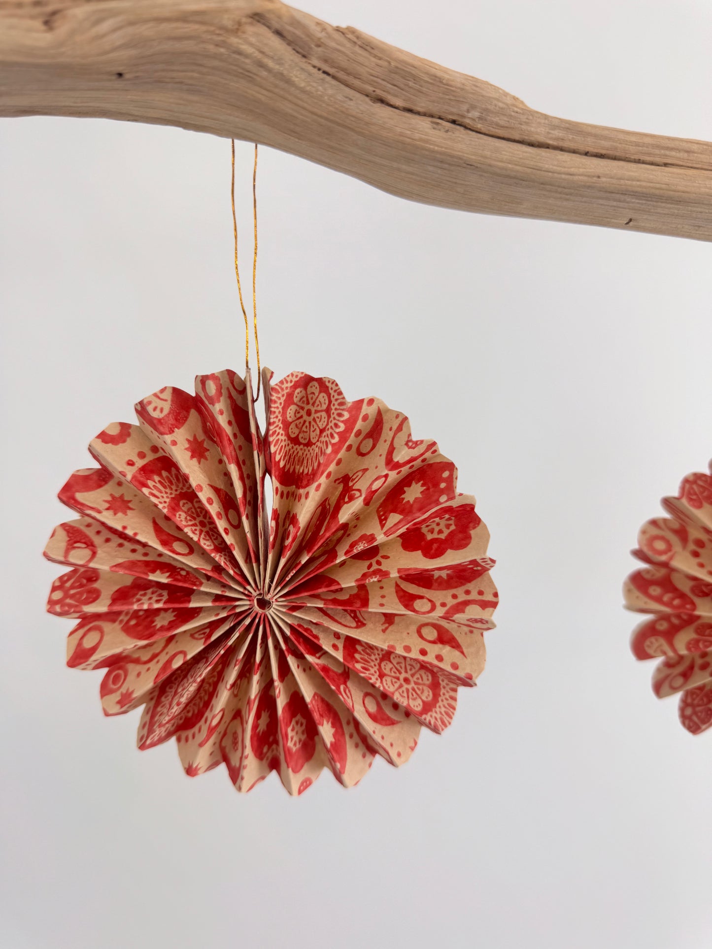 A World of Craft Greta Fold Dec 2-p