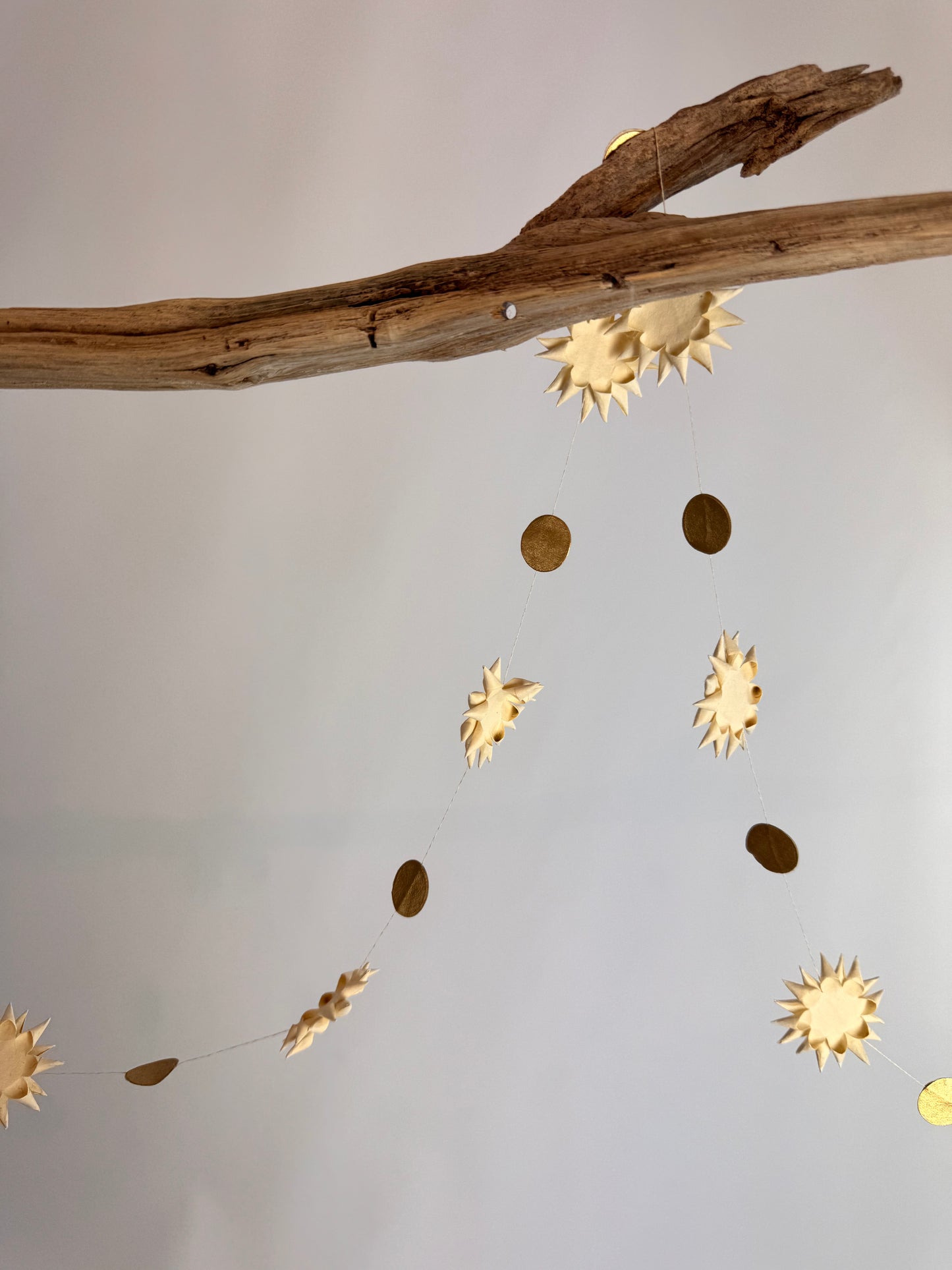 A World of Craft Kotte Dot Garland White/Gold