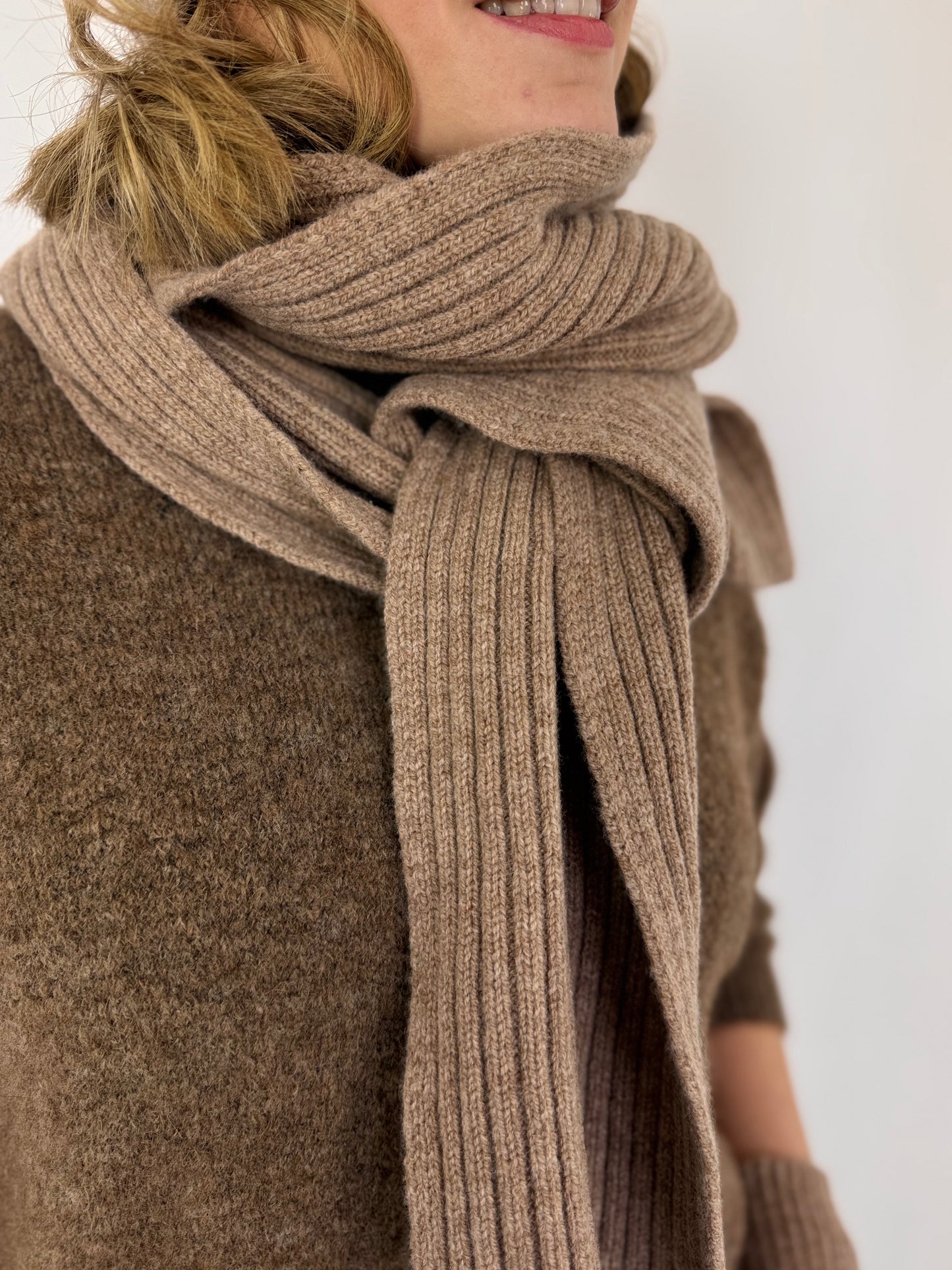 Cordelia James Ribbed Scarf
