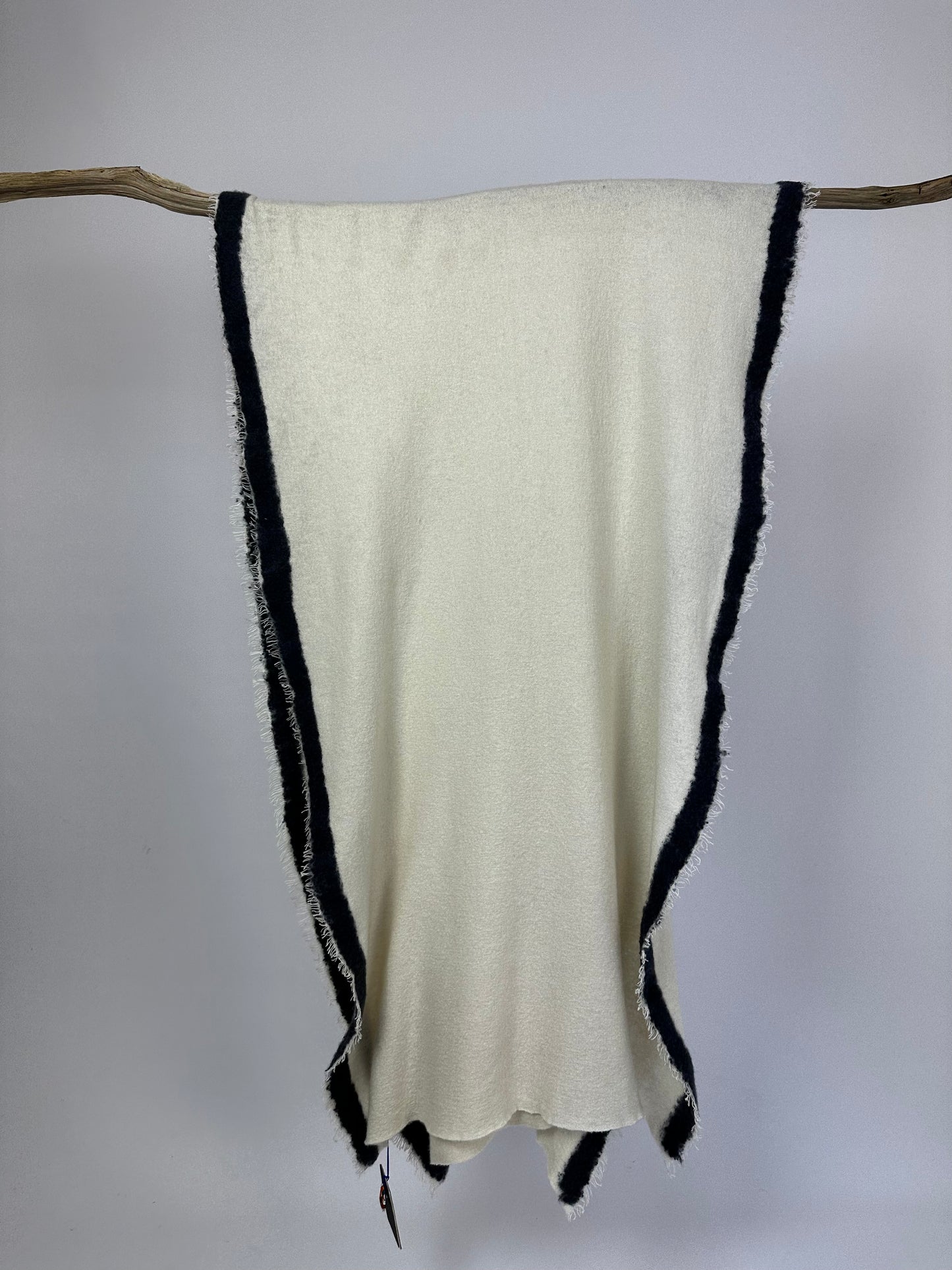 MITS Felted Shawl Pannacotta/Charcoal