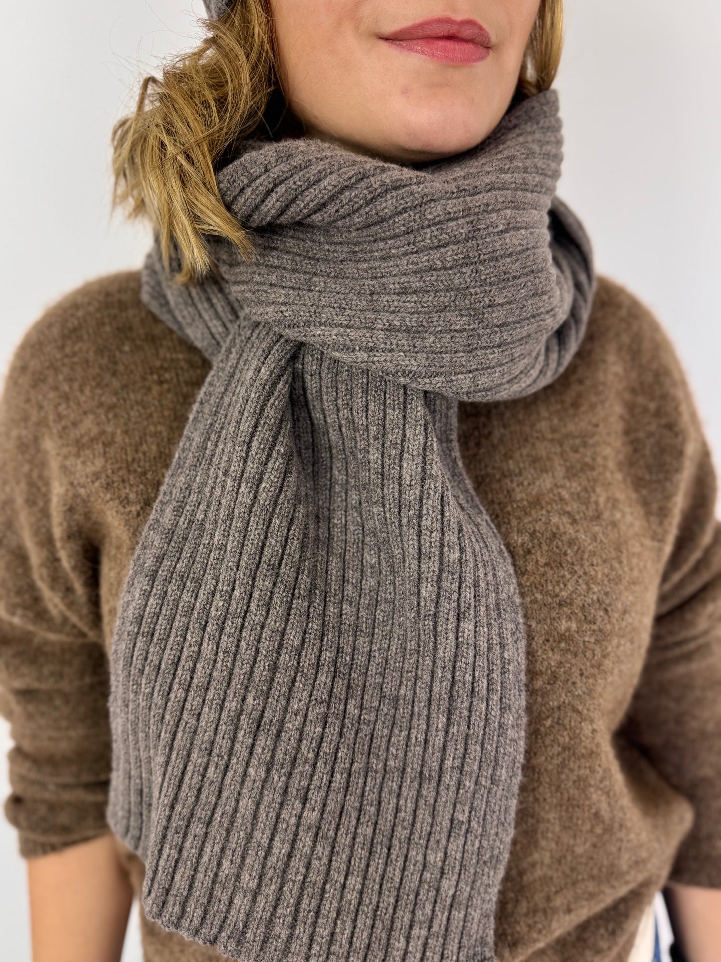 Cordelia James Ribbed Scarf