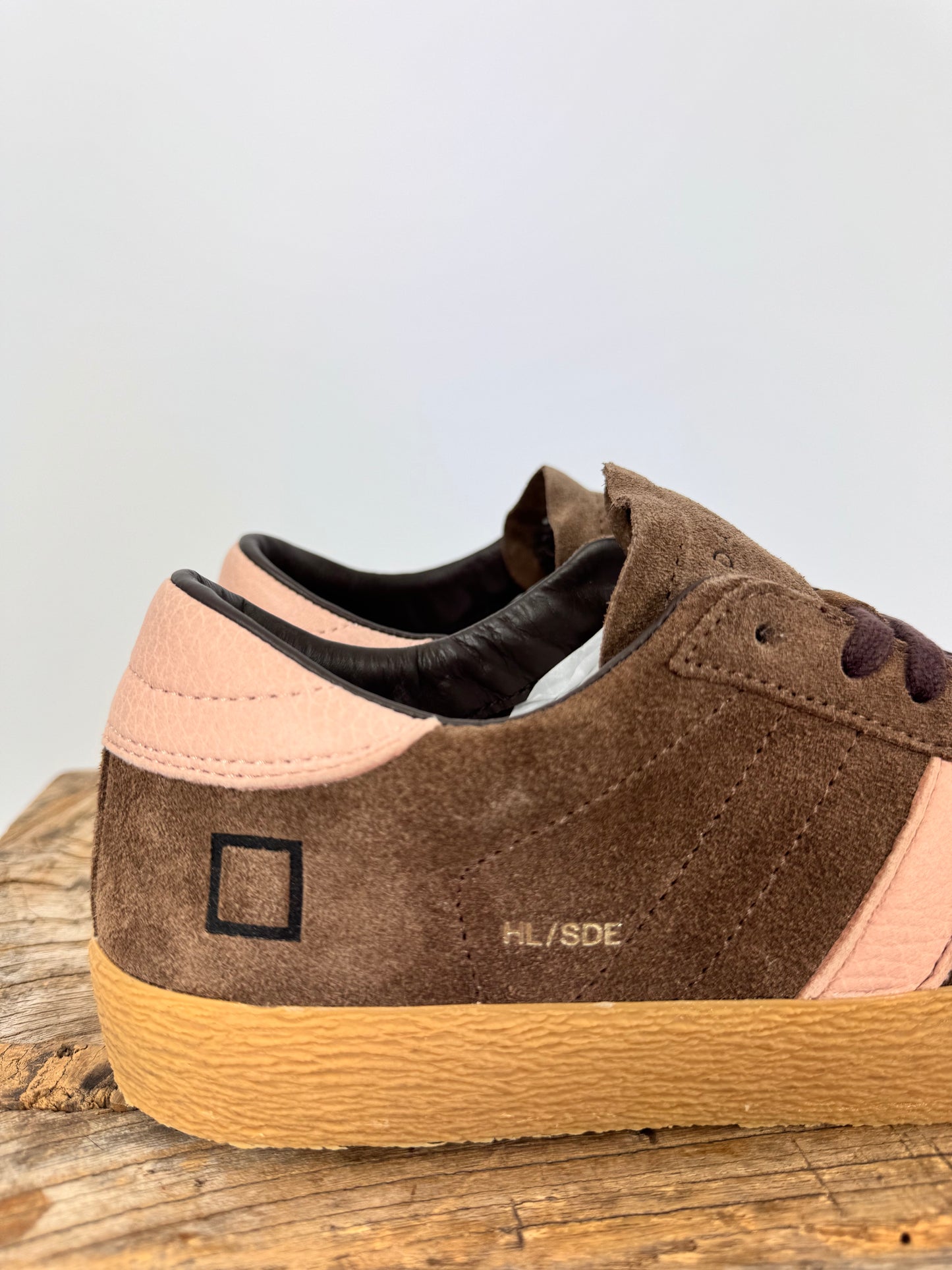 DATE Hill Low Trainers Taupe