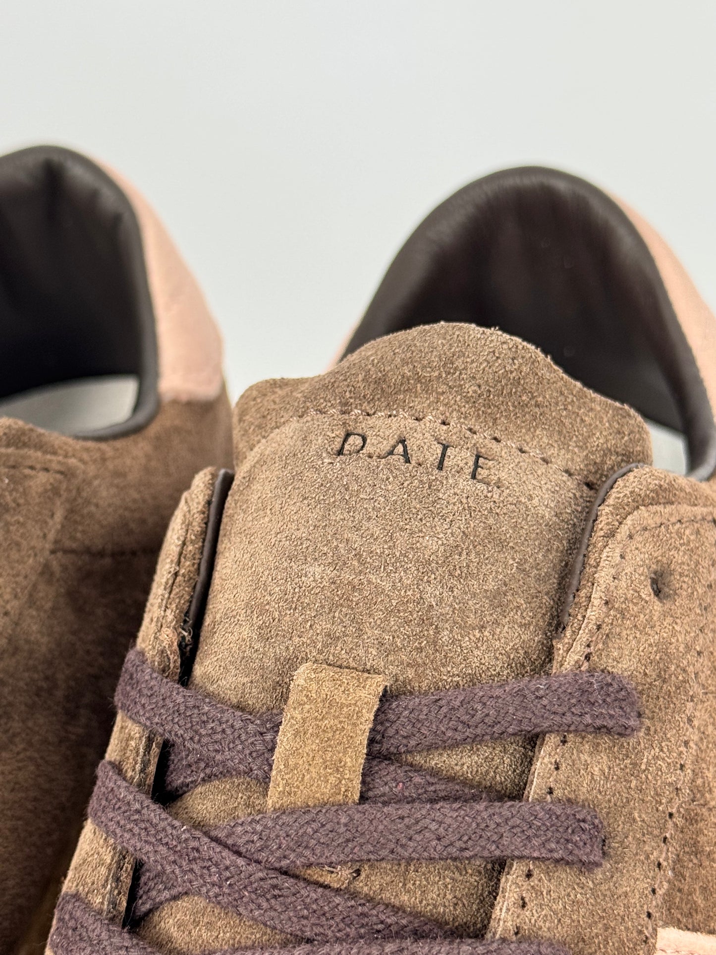 DATE Hill Low Trainers Taupe