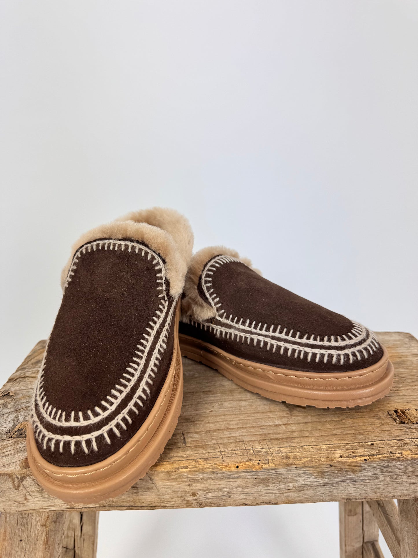 Laidback London Jun Slippers Choc