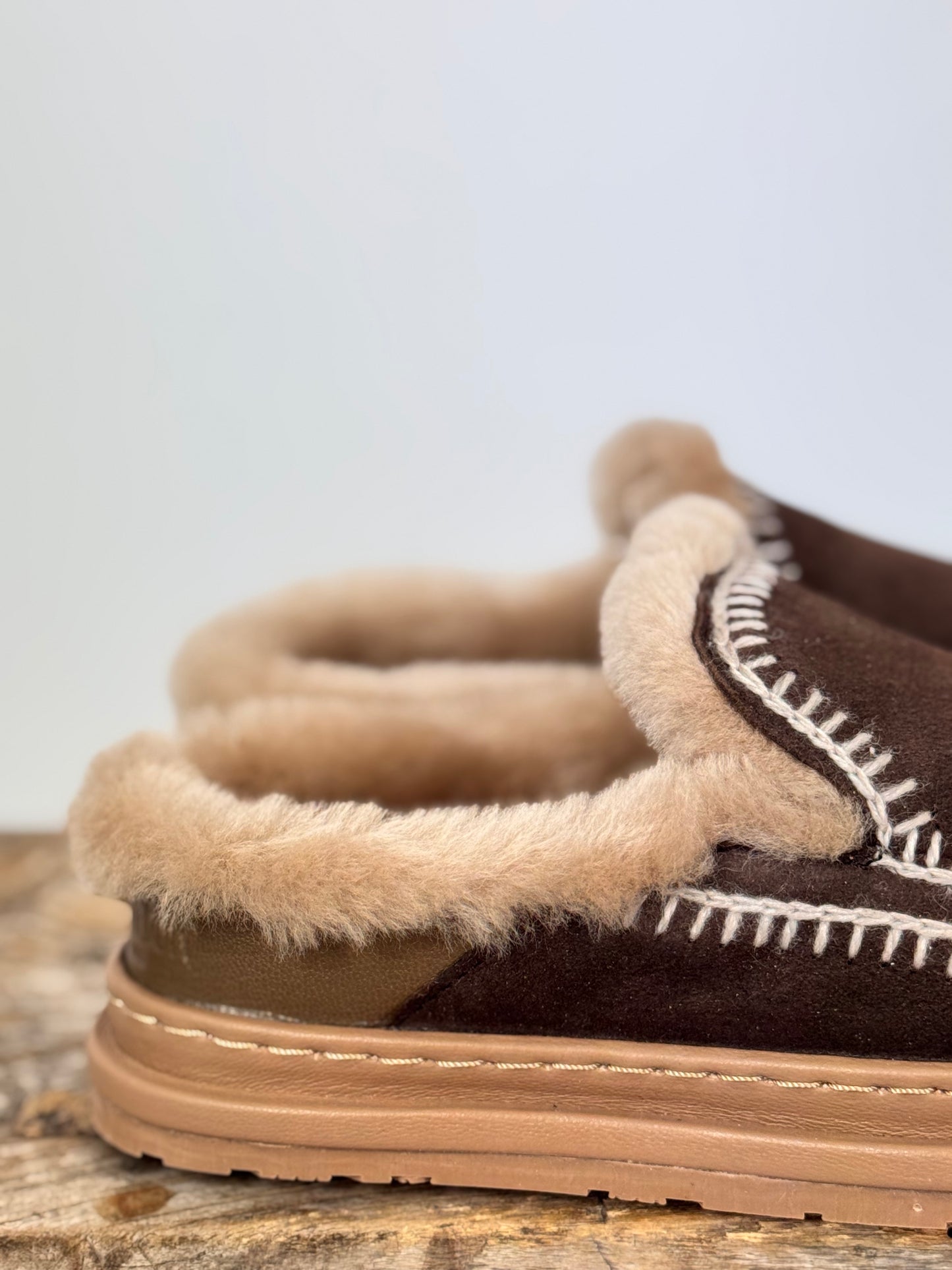 Laidback London Jun Slippers Choc