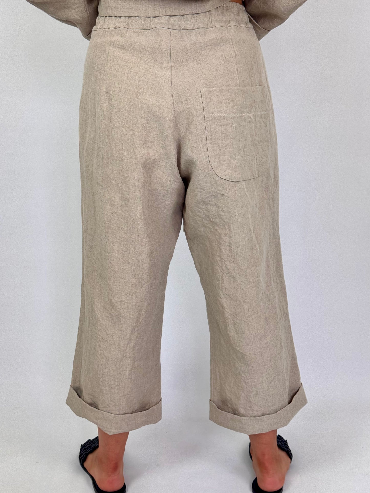 Der Antagonist P20 Trousers Ecru