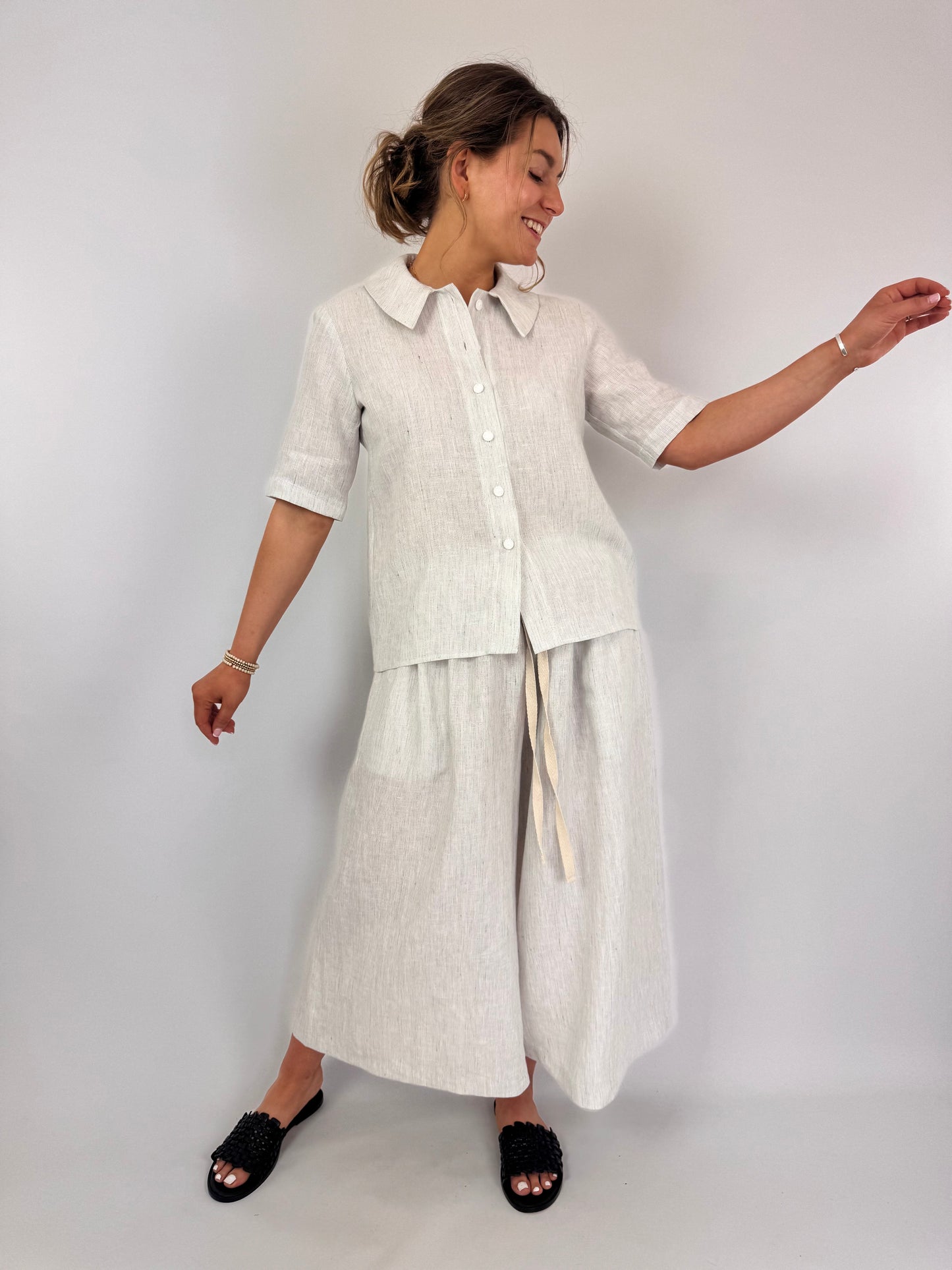 Der Antagonist P17 Culottes White Stripe