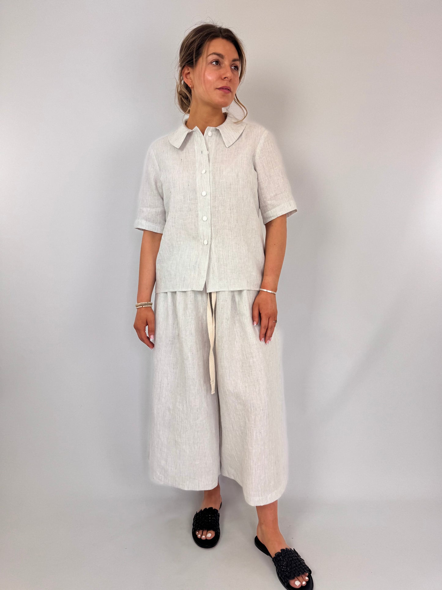 Der Antagonist P17 Culottes White Stripe