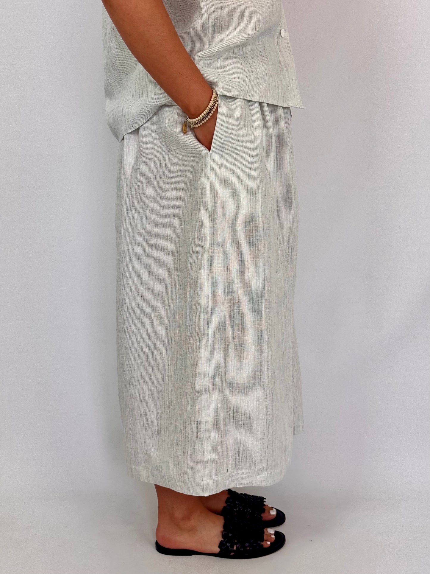 Der Antagonist P17 Culottes White Stripe