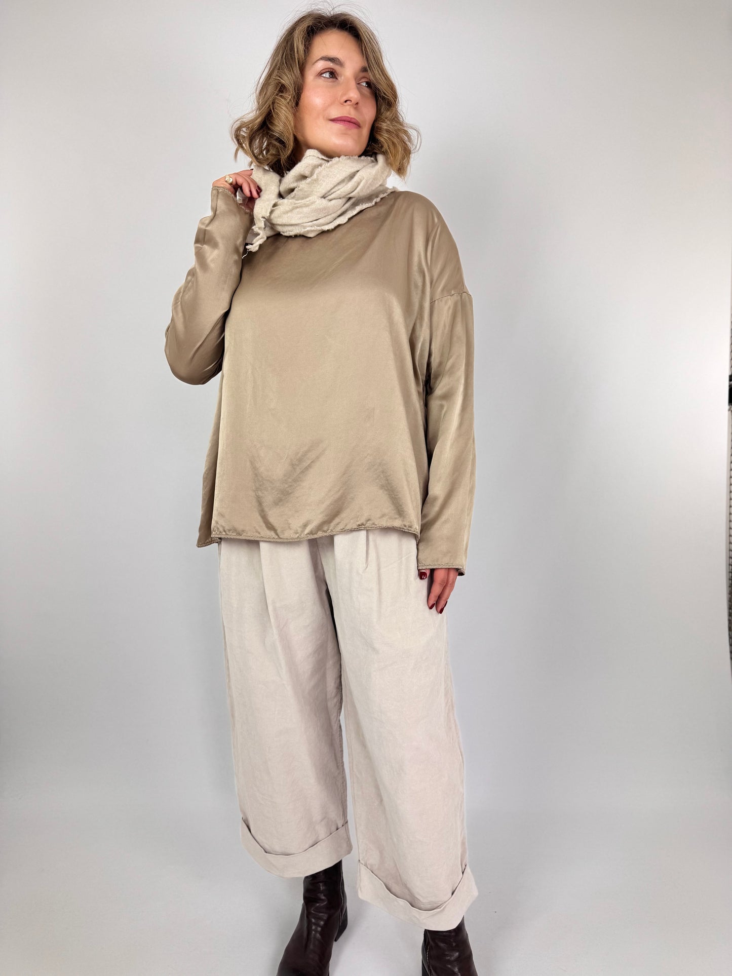 Album di Famiglia 2391 Bragoni V Trousers Oatmeal