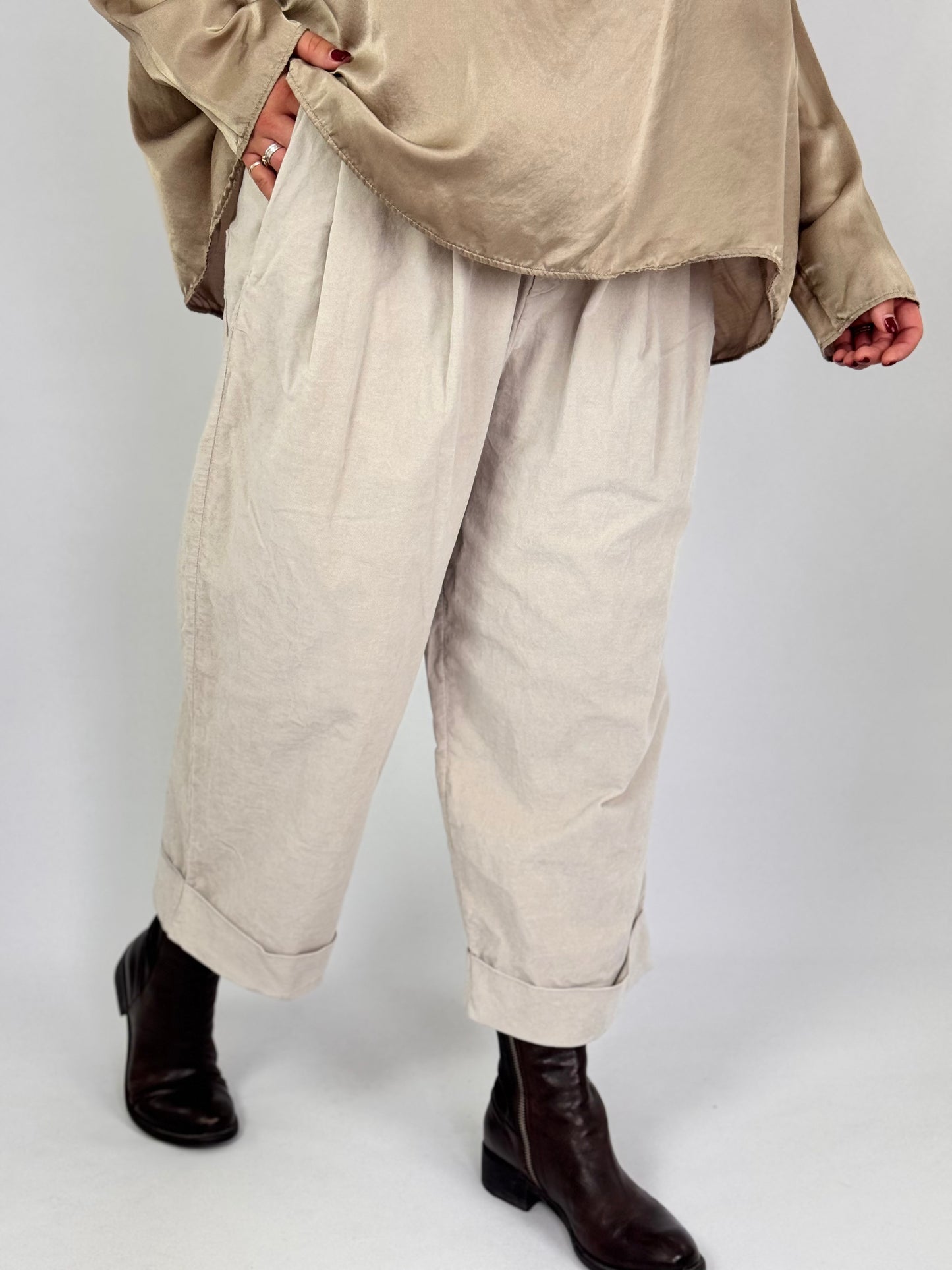 Album di Famiglia 2391 Bragoni V Trousers Oatmeal
