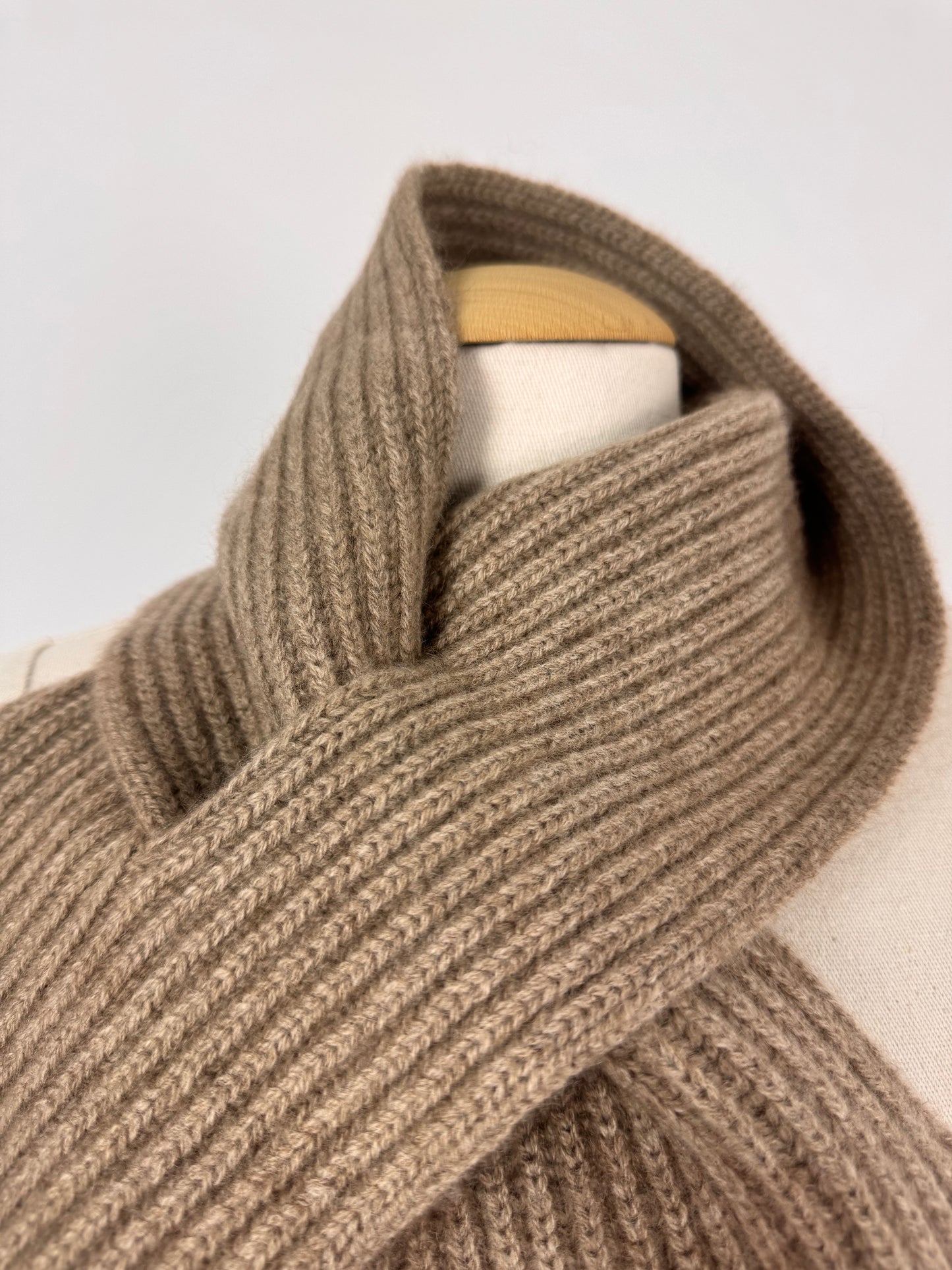 Philever Cashmere Perforated Scarf Light Brown