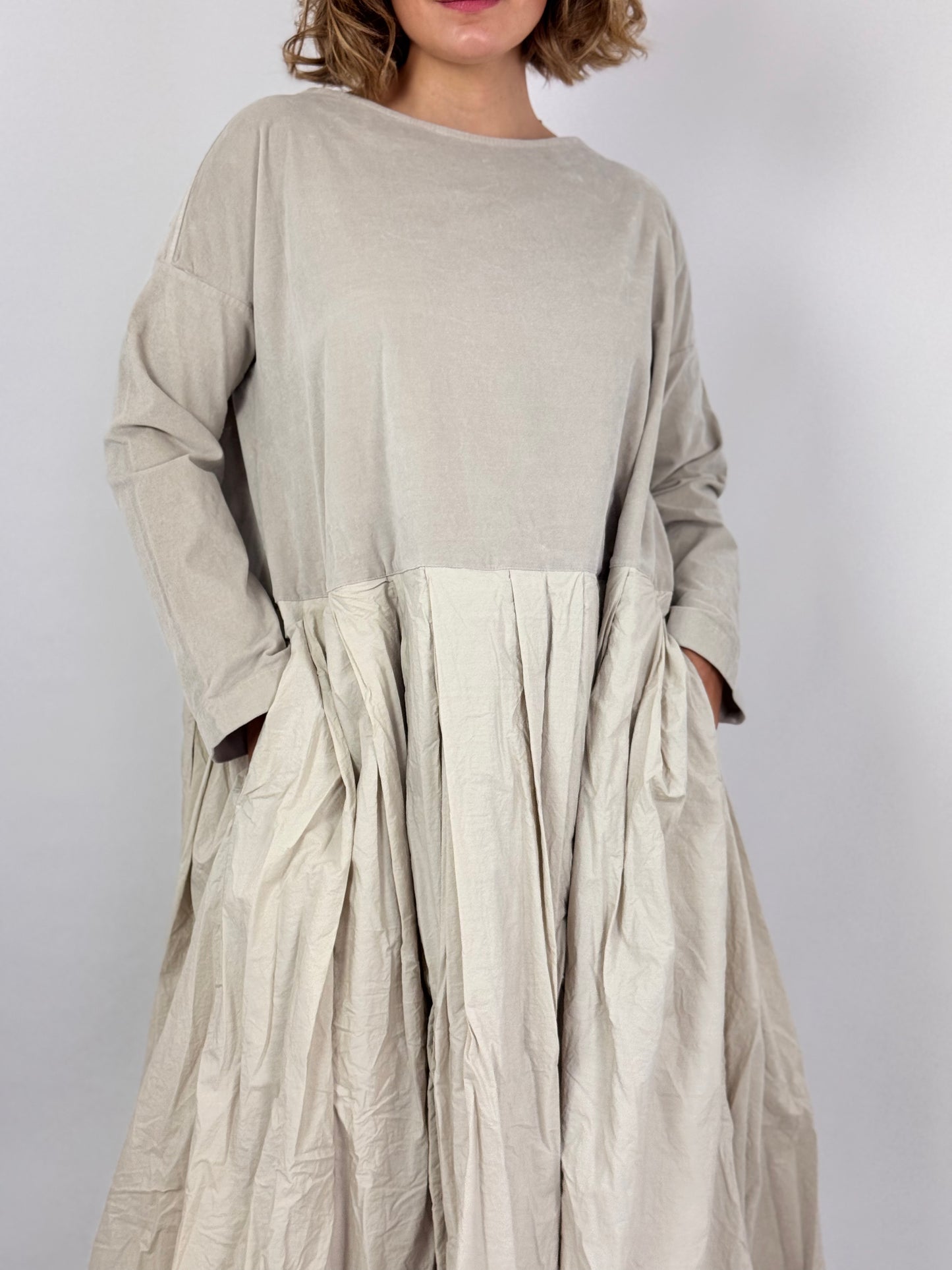 Album di Famiglia 236 V Dress Oatmeal
