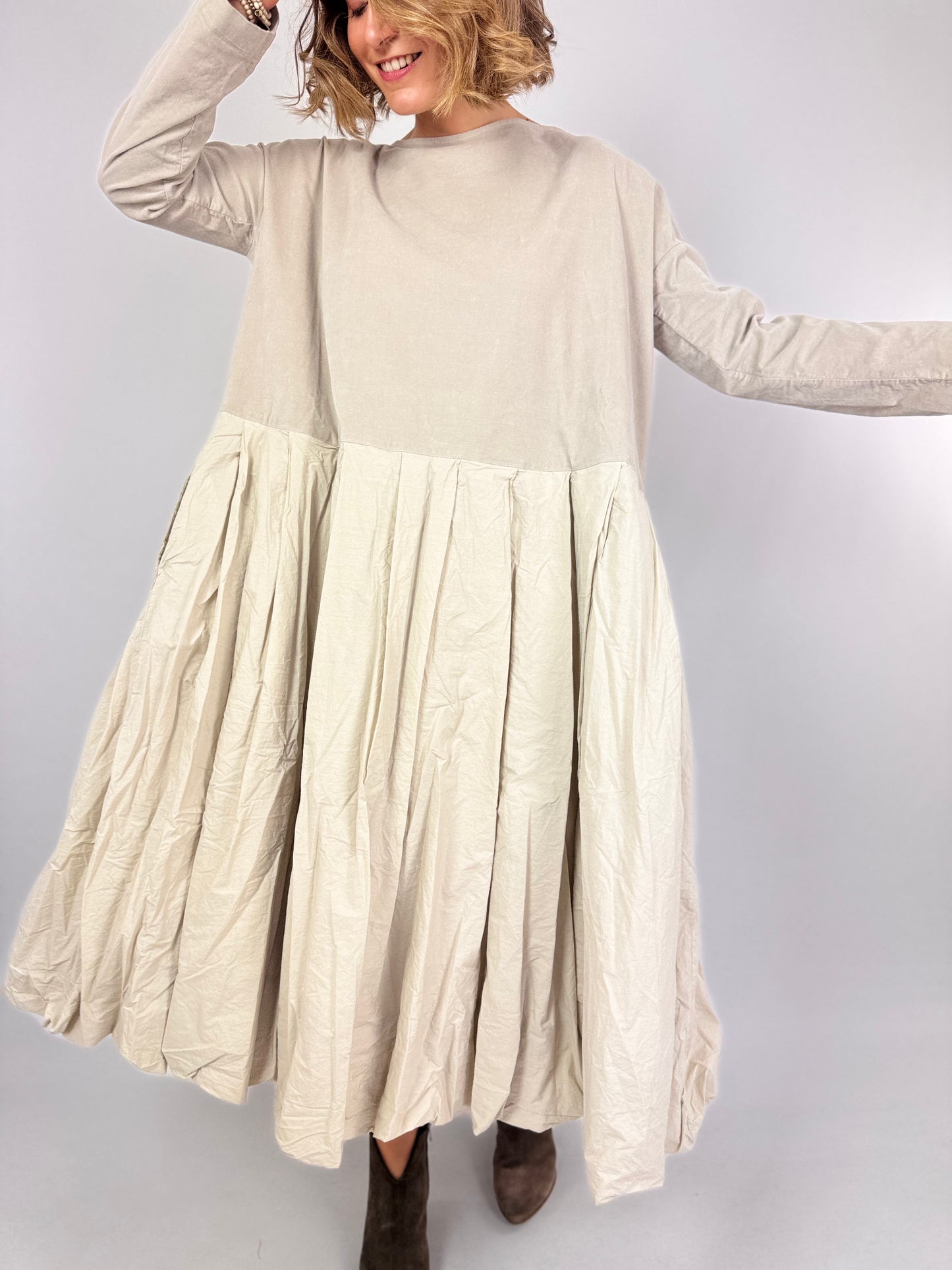 Album di Famiglia 236 V Dress Oatmeal