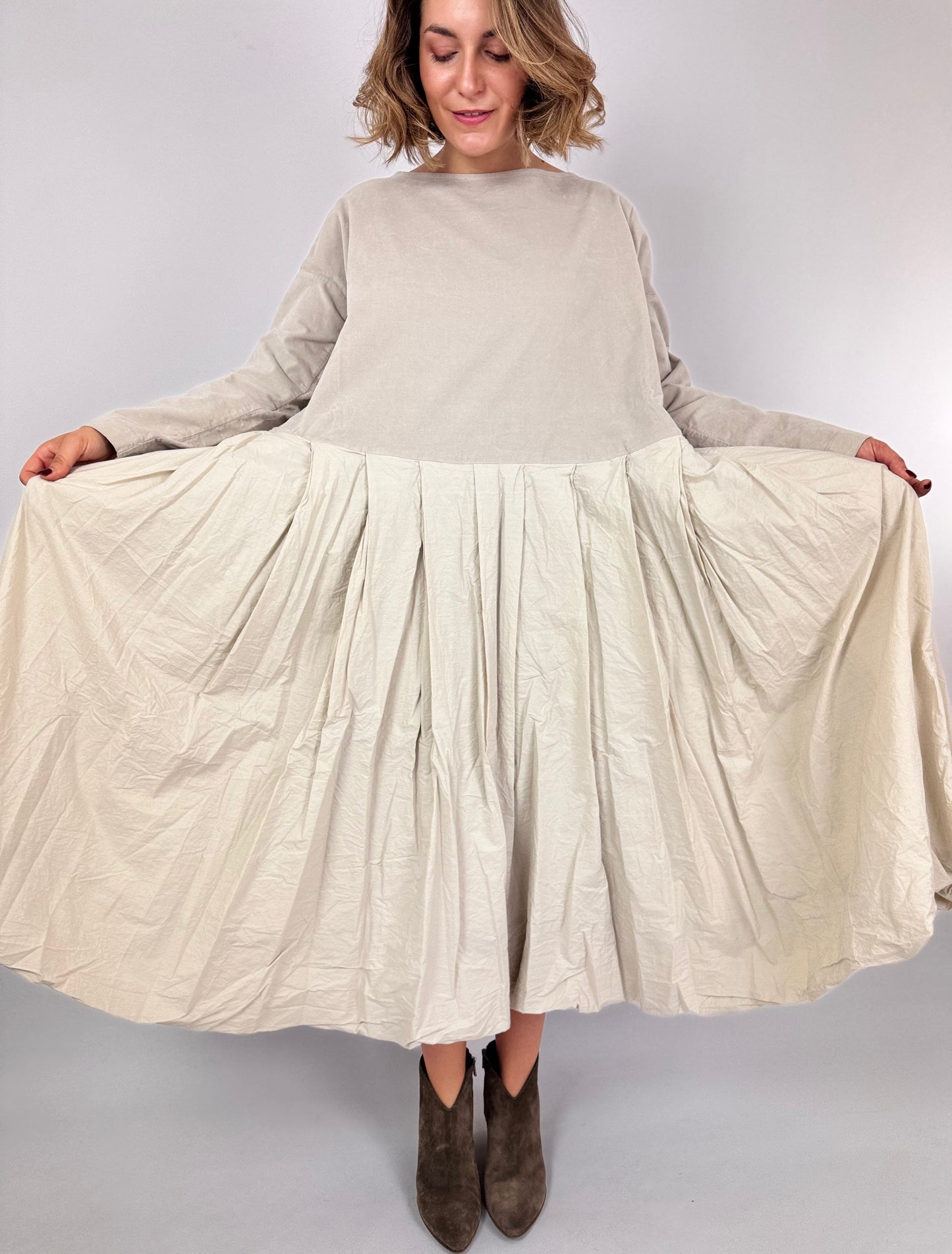 Album di Famiglia 236 V Dress Oatmeal