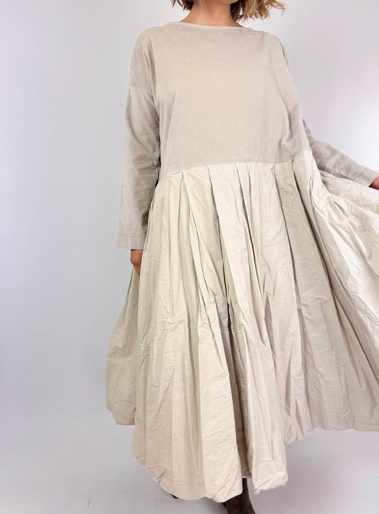 Album di Famiglia 236 V Dress Oatmeal