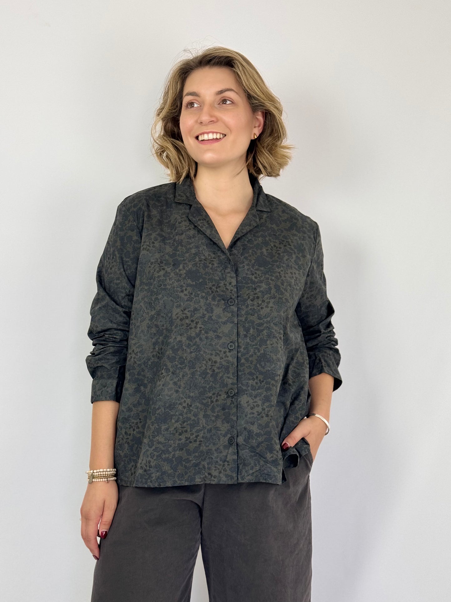 Bergfabel Jenny Shirt Dark Flower