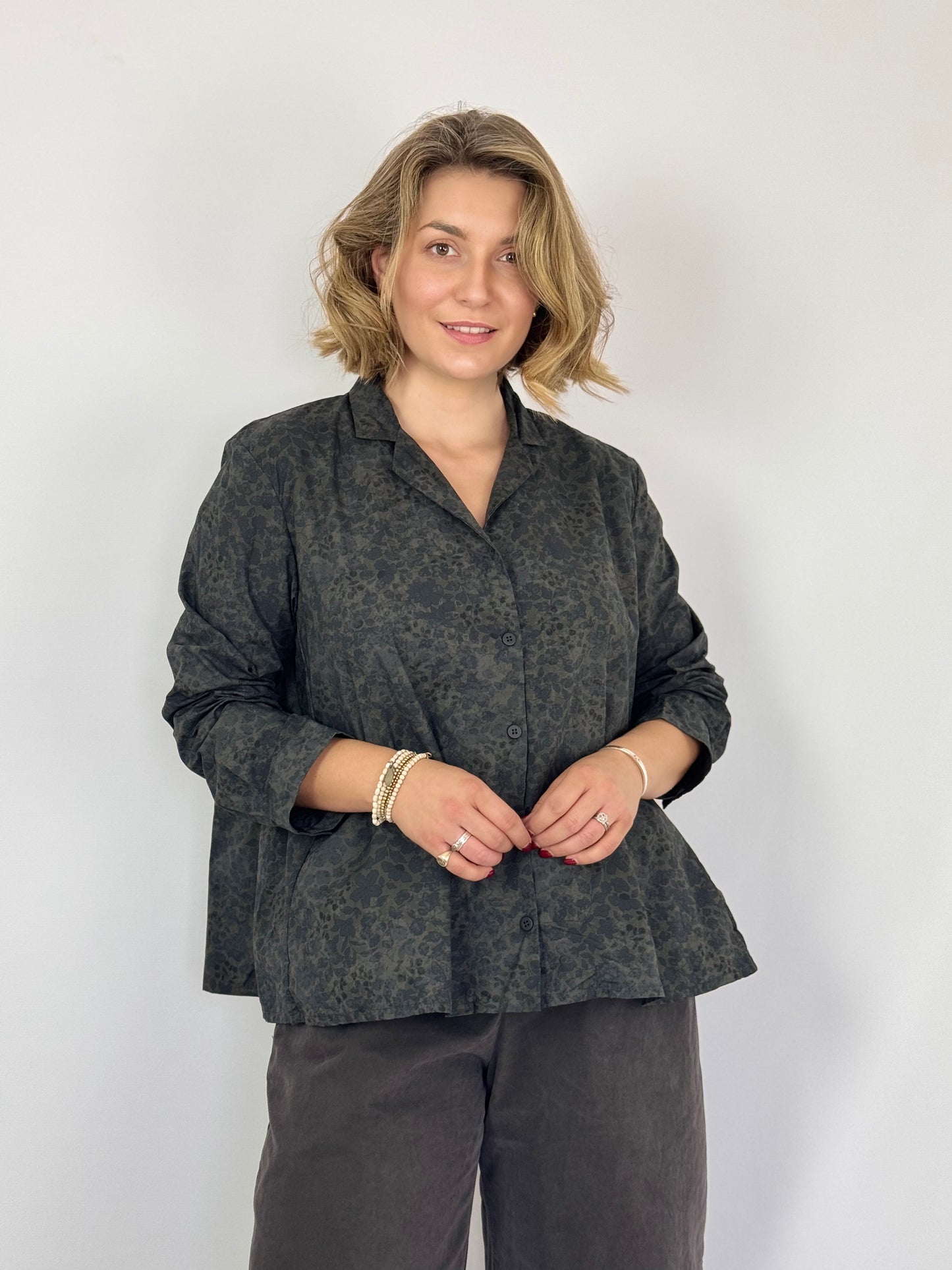 Bergfabel Jenny Shirt Dark Flower